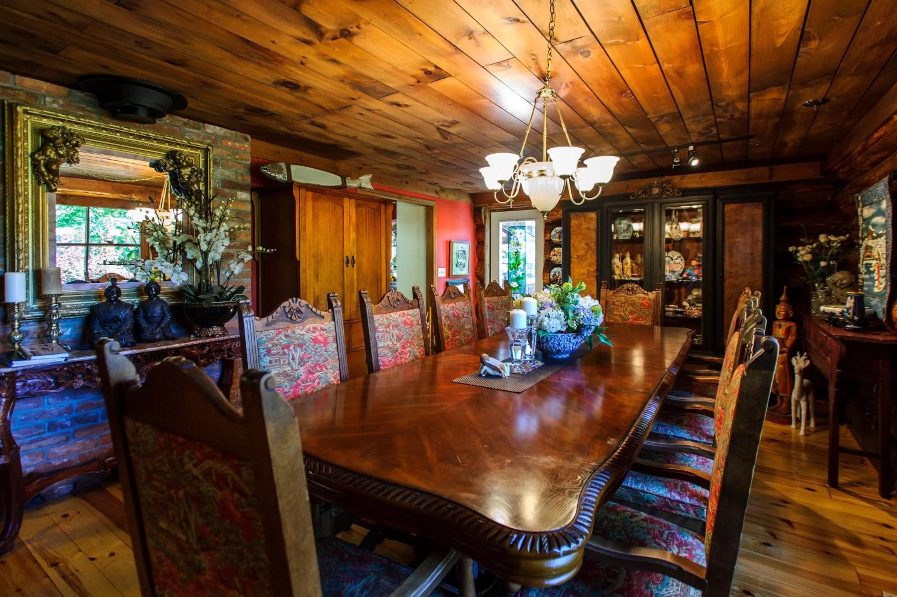 Dining Area in Shambhala Bed and Breakfast