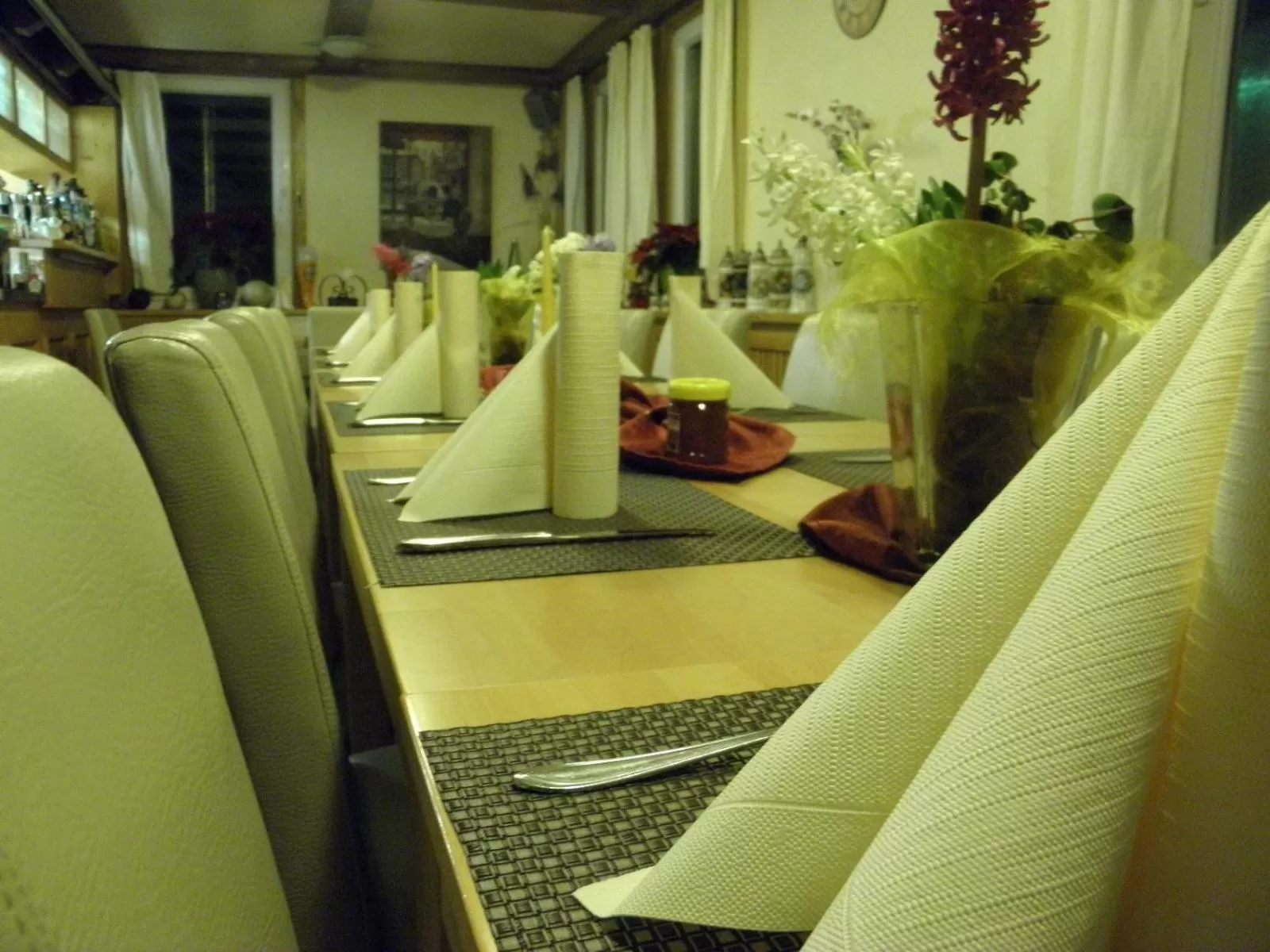 Restaurant/places to eat in Alb Hotel Schalksburg