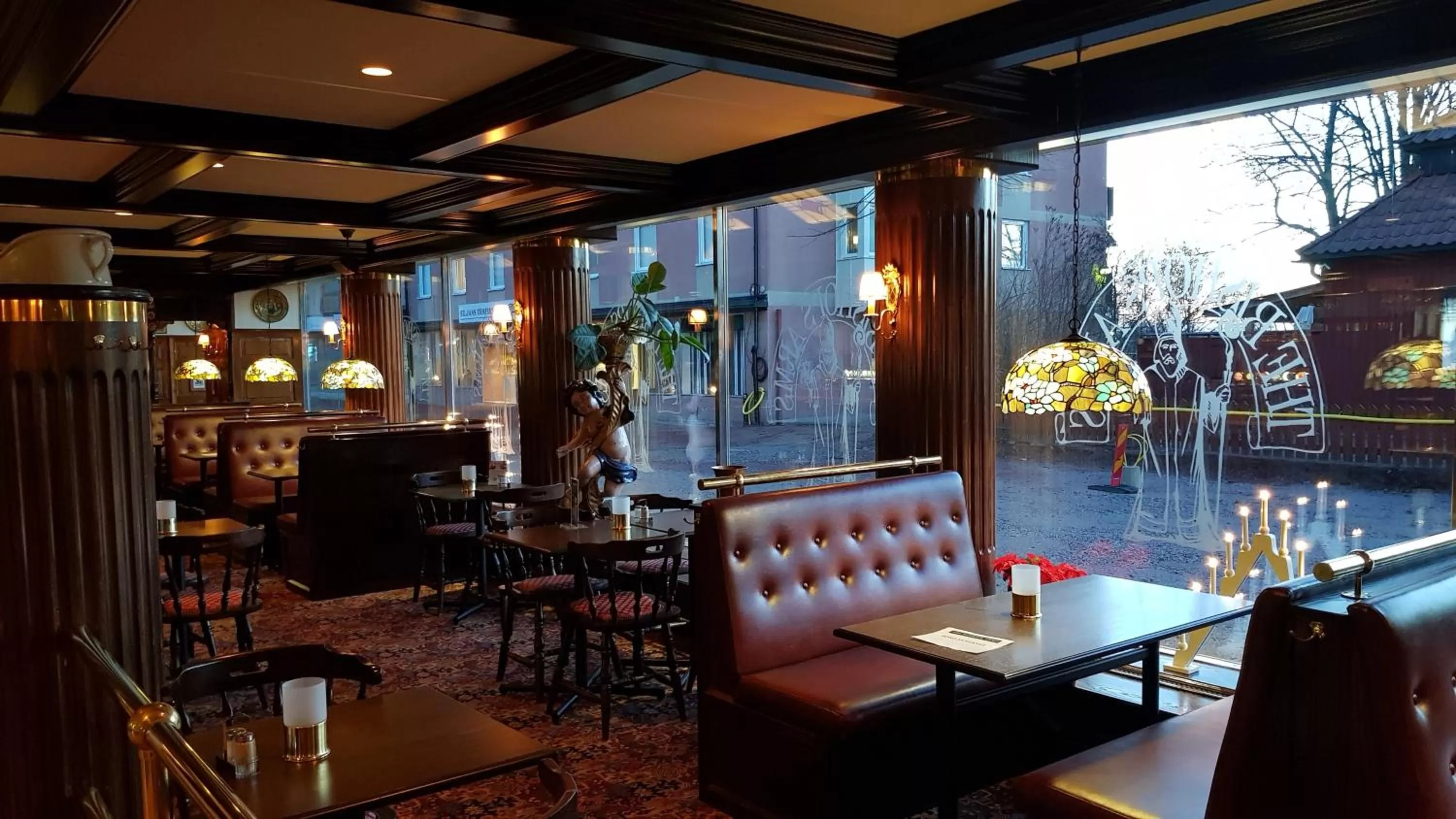 Dining area in Hotel Bishops Arms Mora
