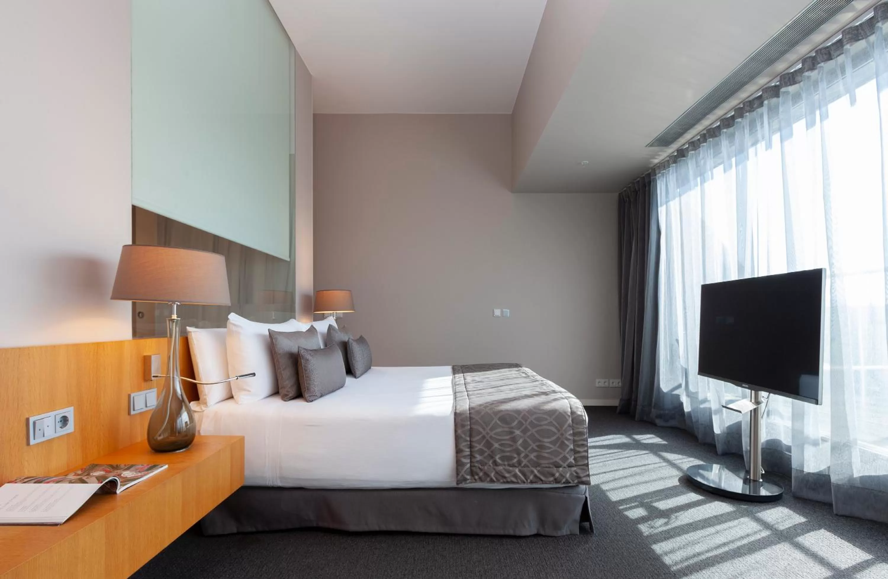 Photo of the whole room, Bed in Hotel Royal Passeig de Gracia