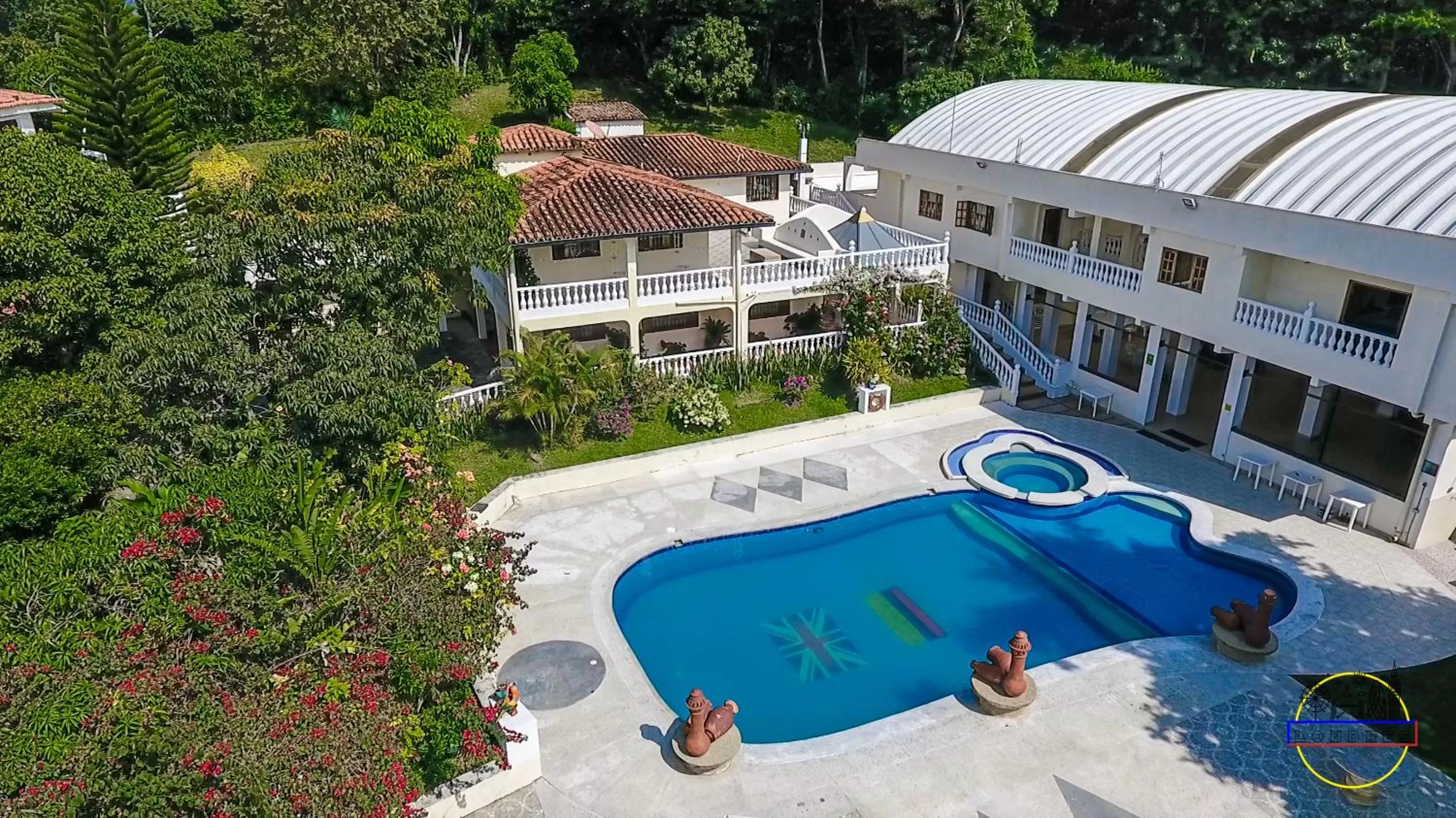 Property building in Hotel Finca Londres