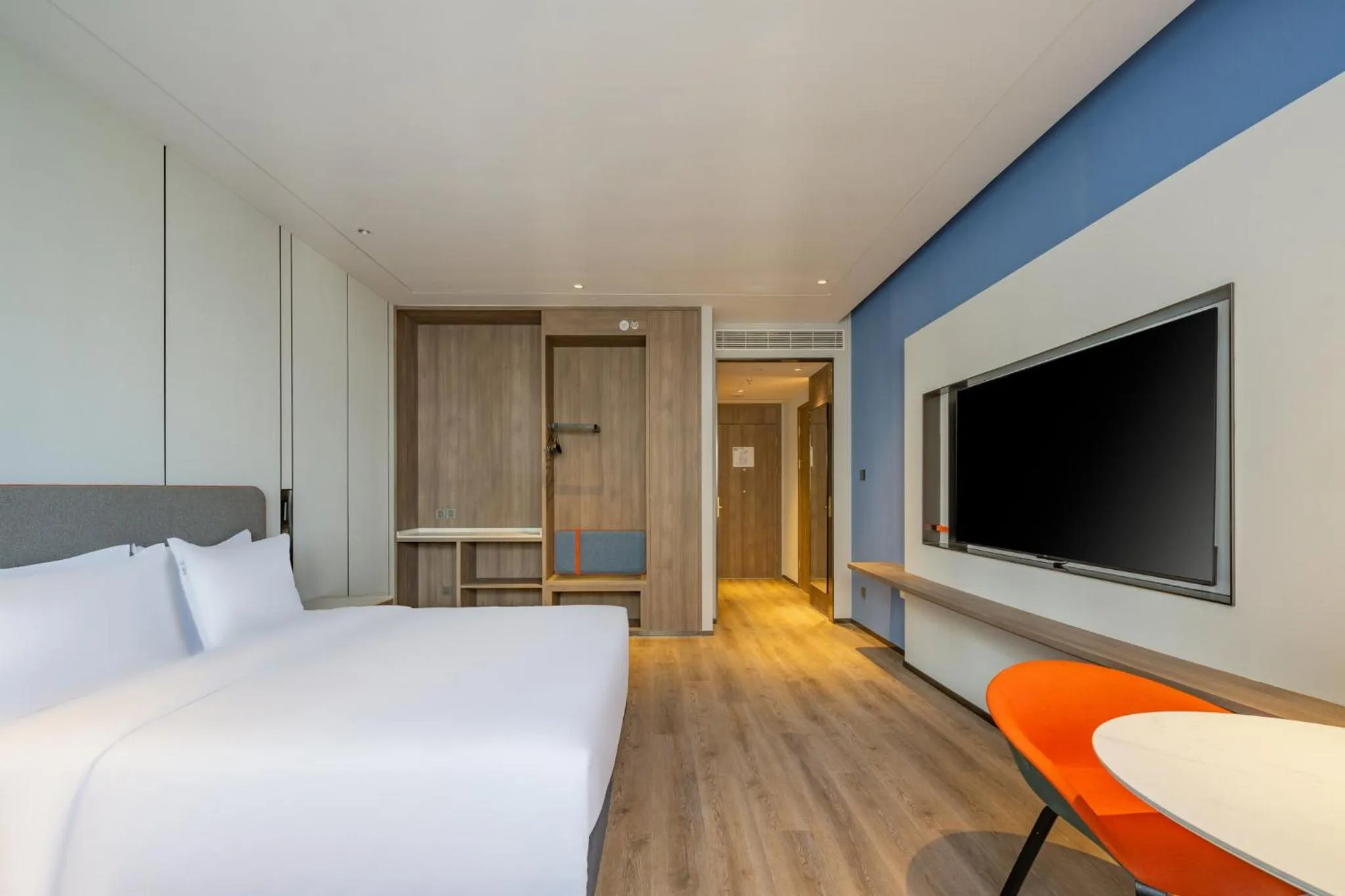 Photo of the whole room in Holiday Inn Express Suzhou Luzhi by IHG