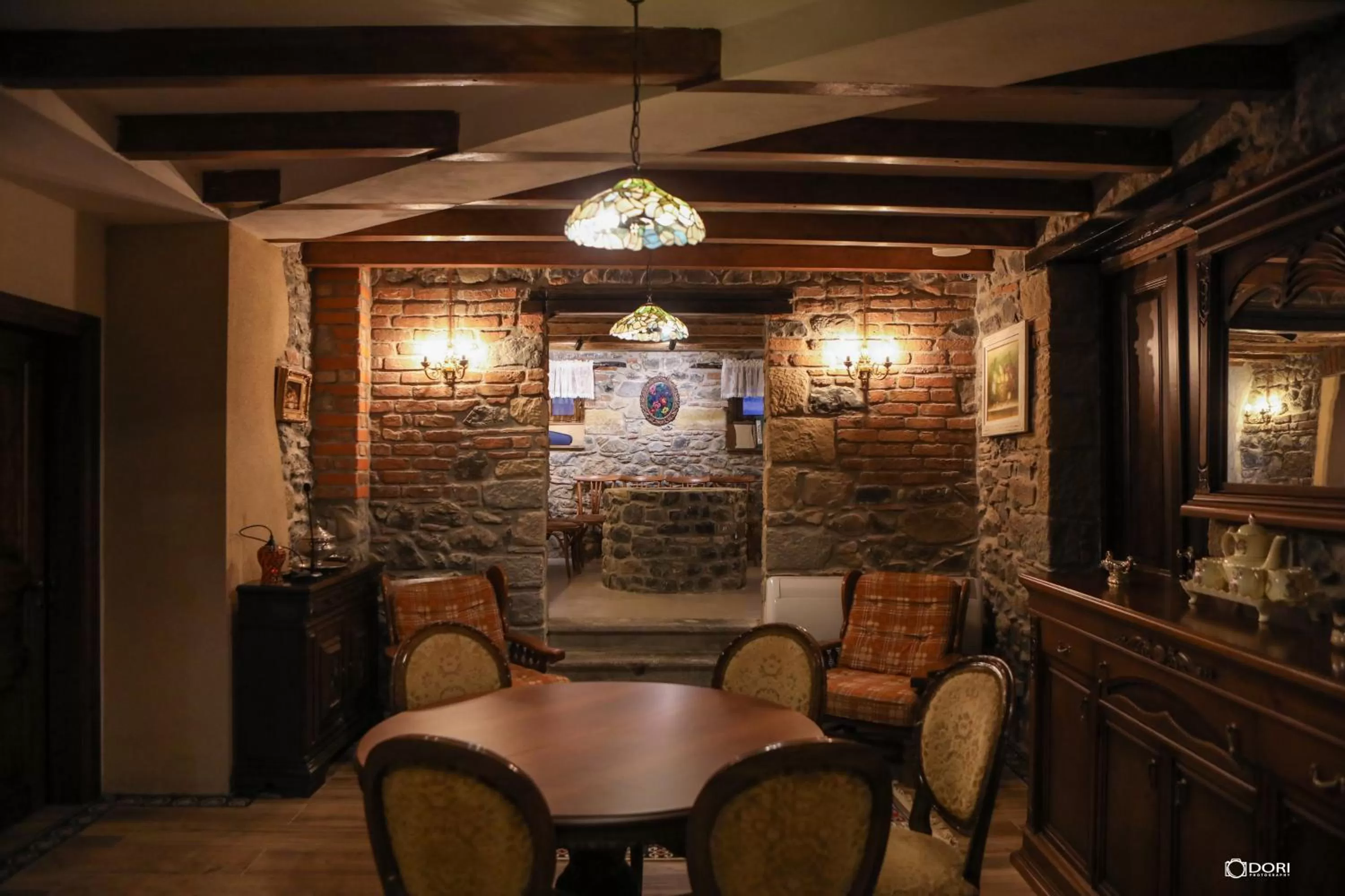 Restaurant/places to eat in Vila Sonnet