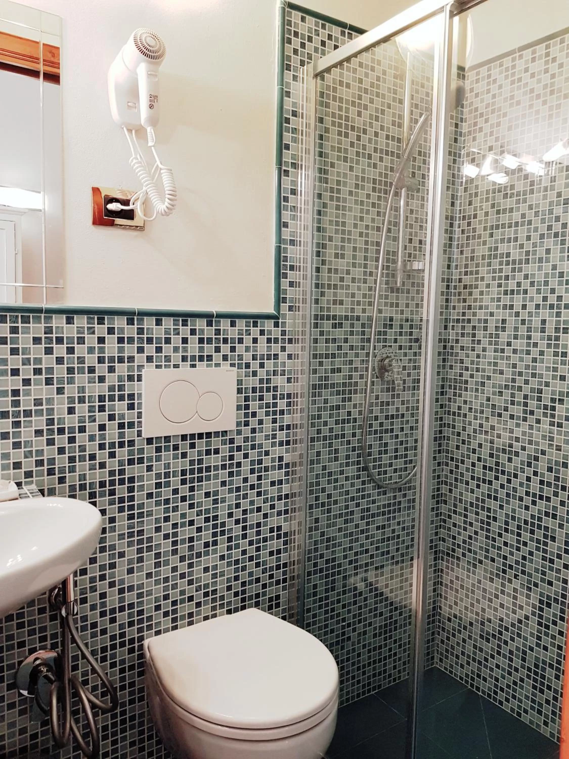 Shower in Lady Luna B&B