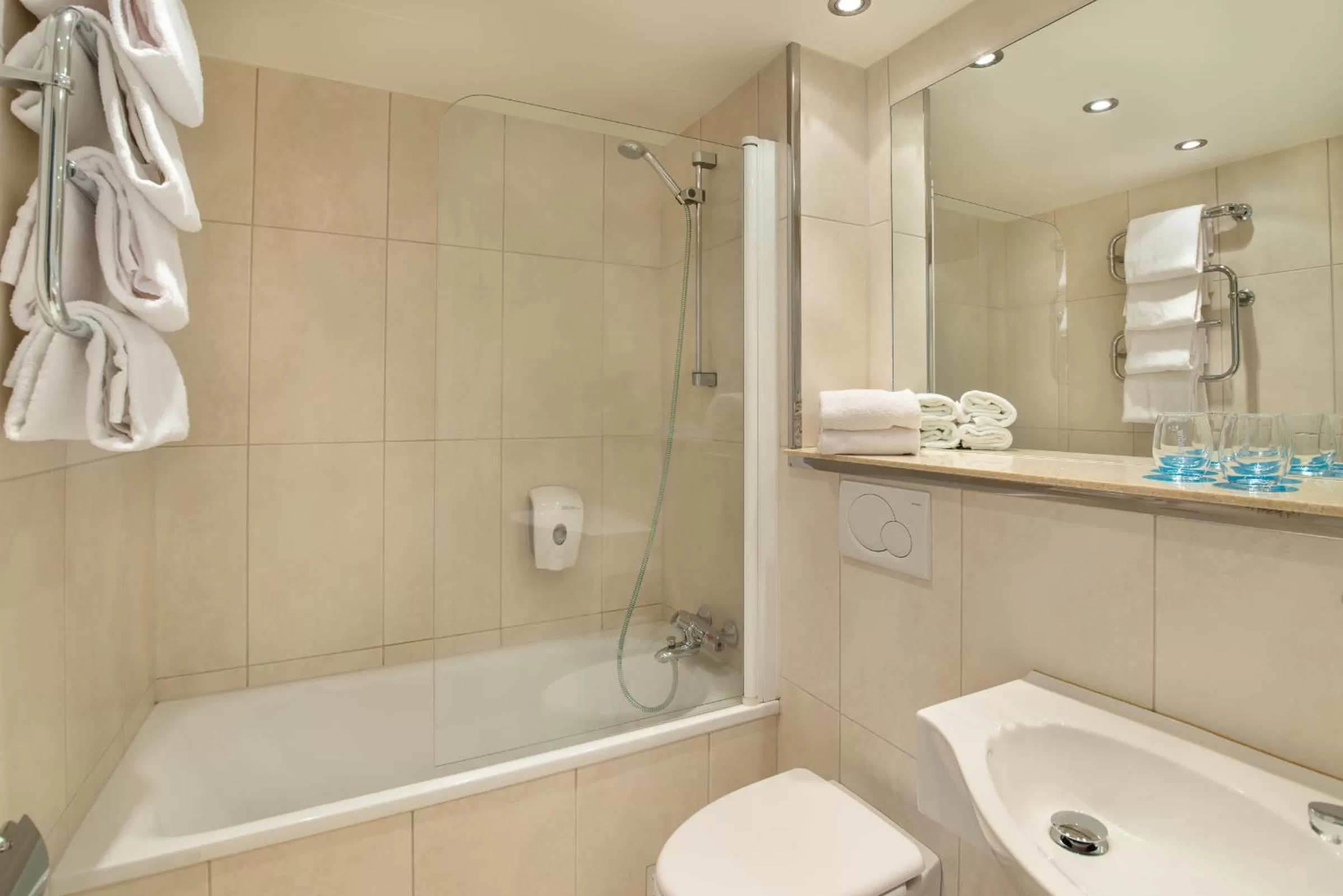 Bathroom in Quality Hotel Sogndal