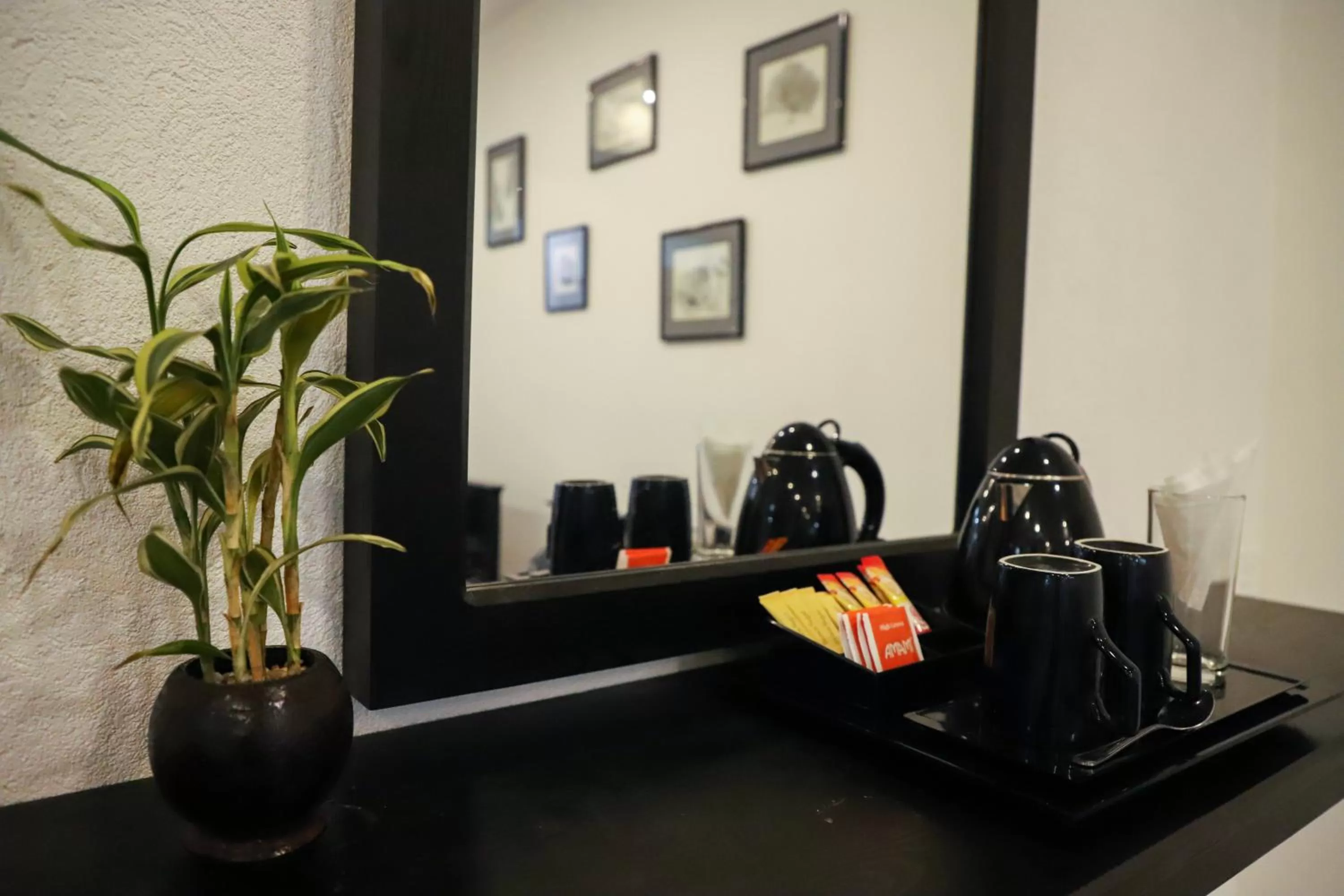 Coffee/tea facilities in 4 Aces Ella