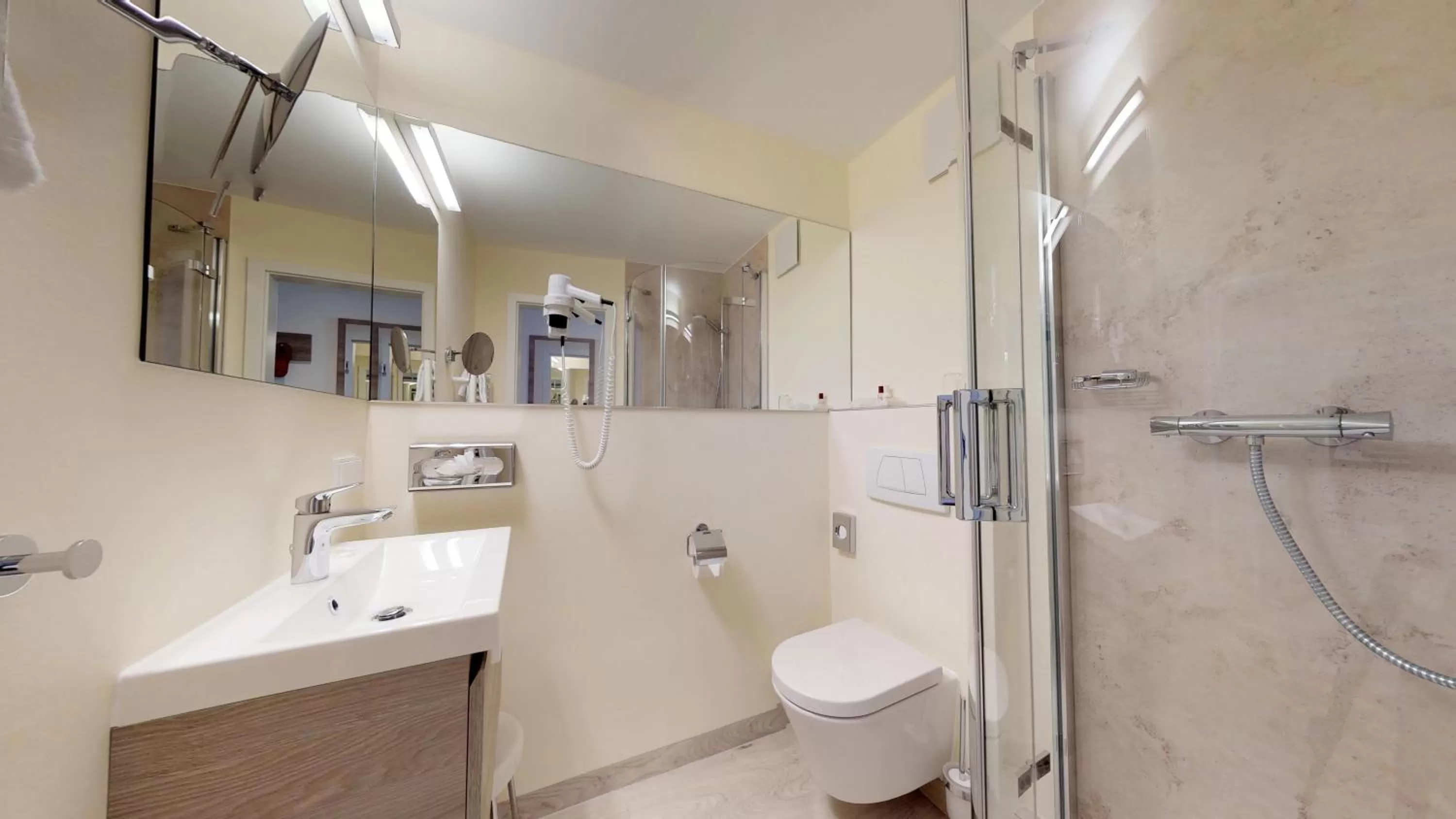 Photo of the whole room in DORMERO Hotel Coburg