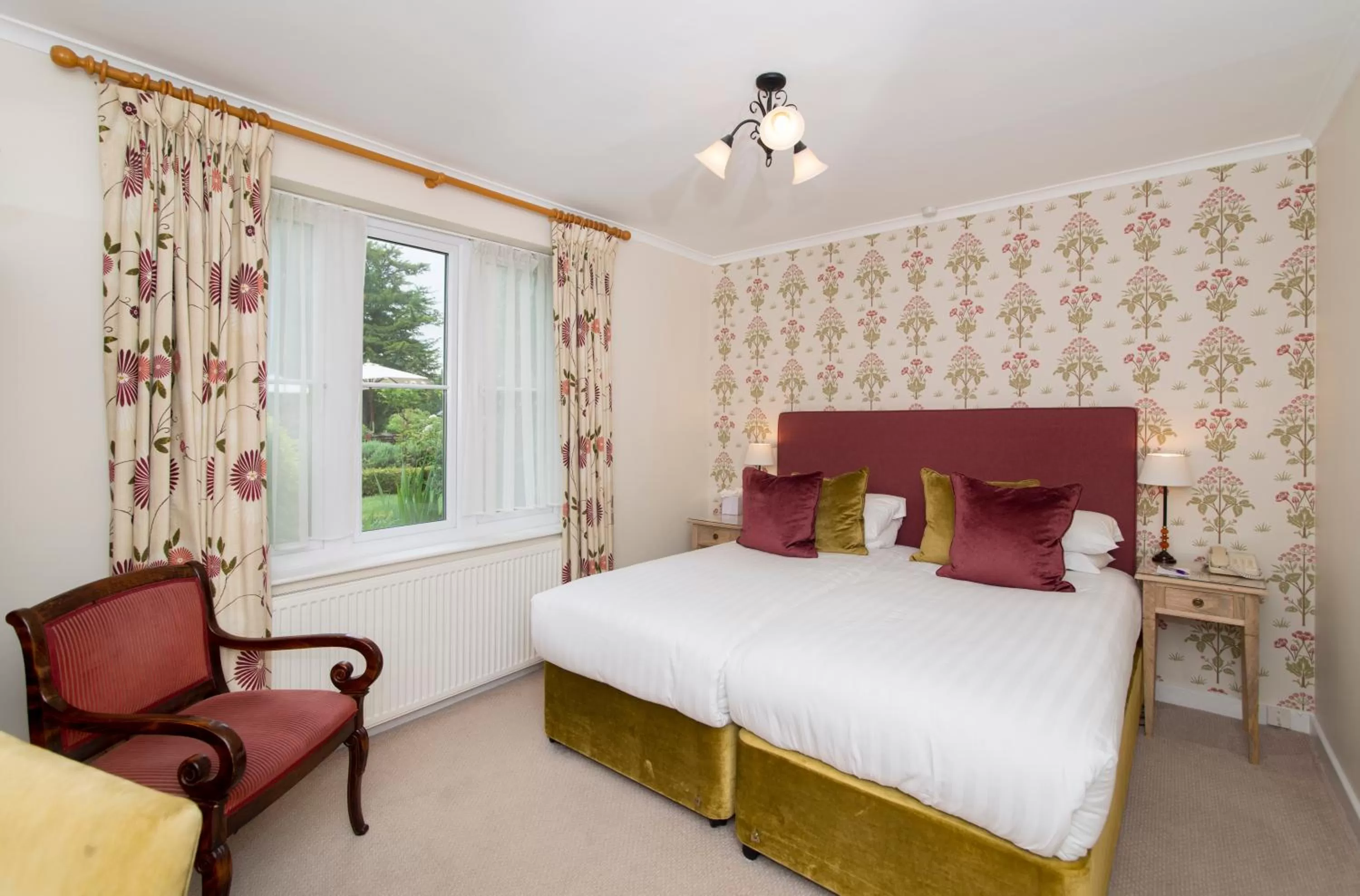 Bedroom, Bed in Three Ways House Hotel