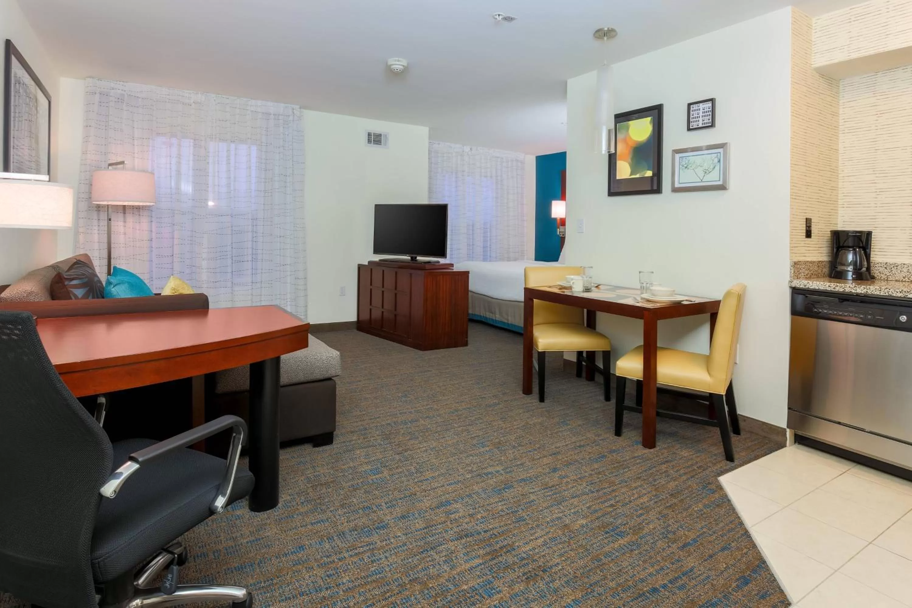 Living room in Residence Inn by Marriott Arlington South