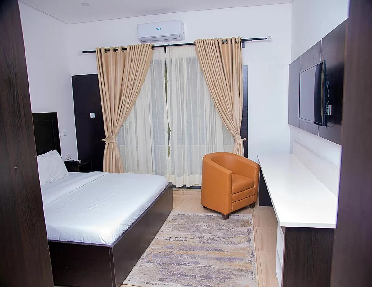 Bed in Hotel Capitol