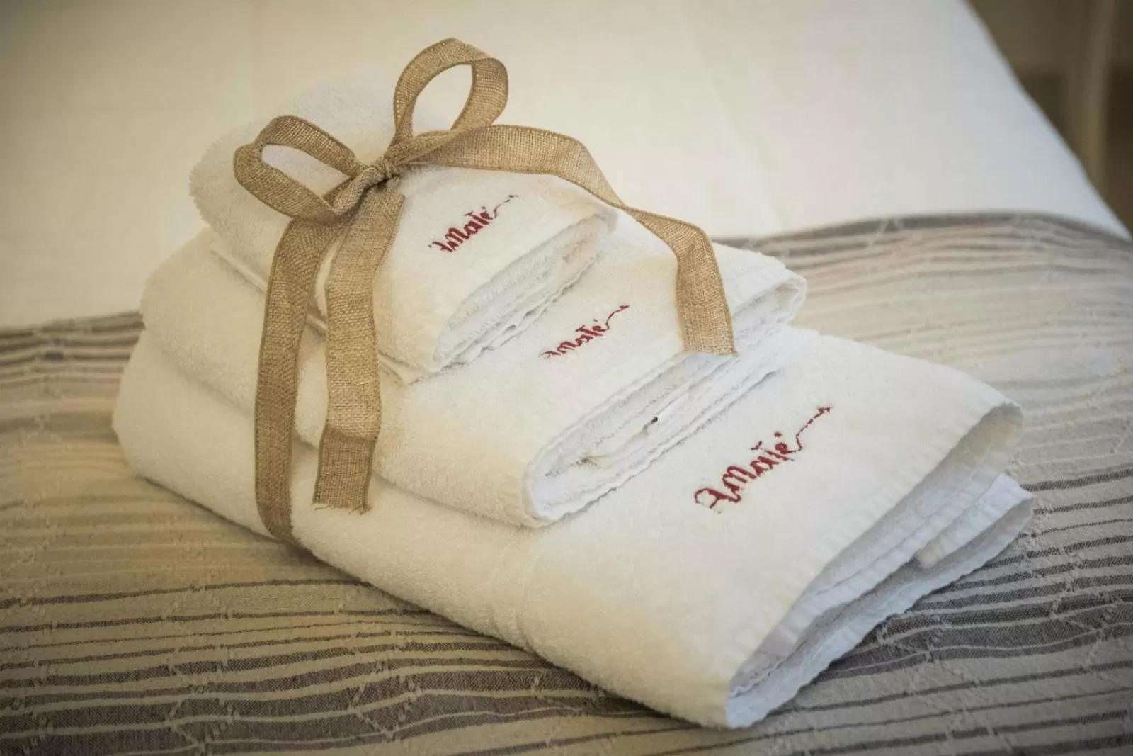 Bedroom, Bed in Amatè Suite