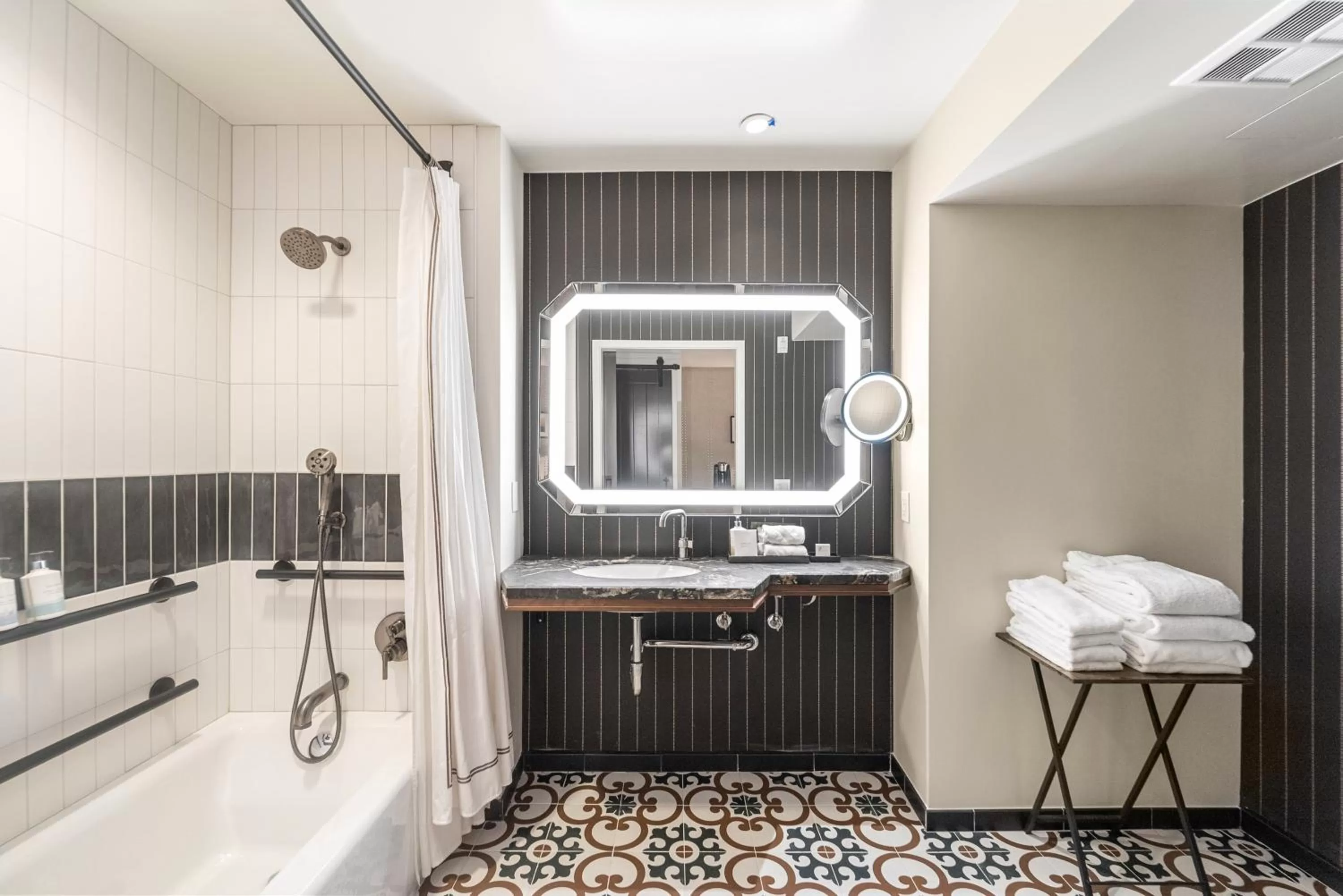 Bathroom in Estancia La Jolla Hotel & Spa