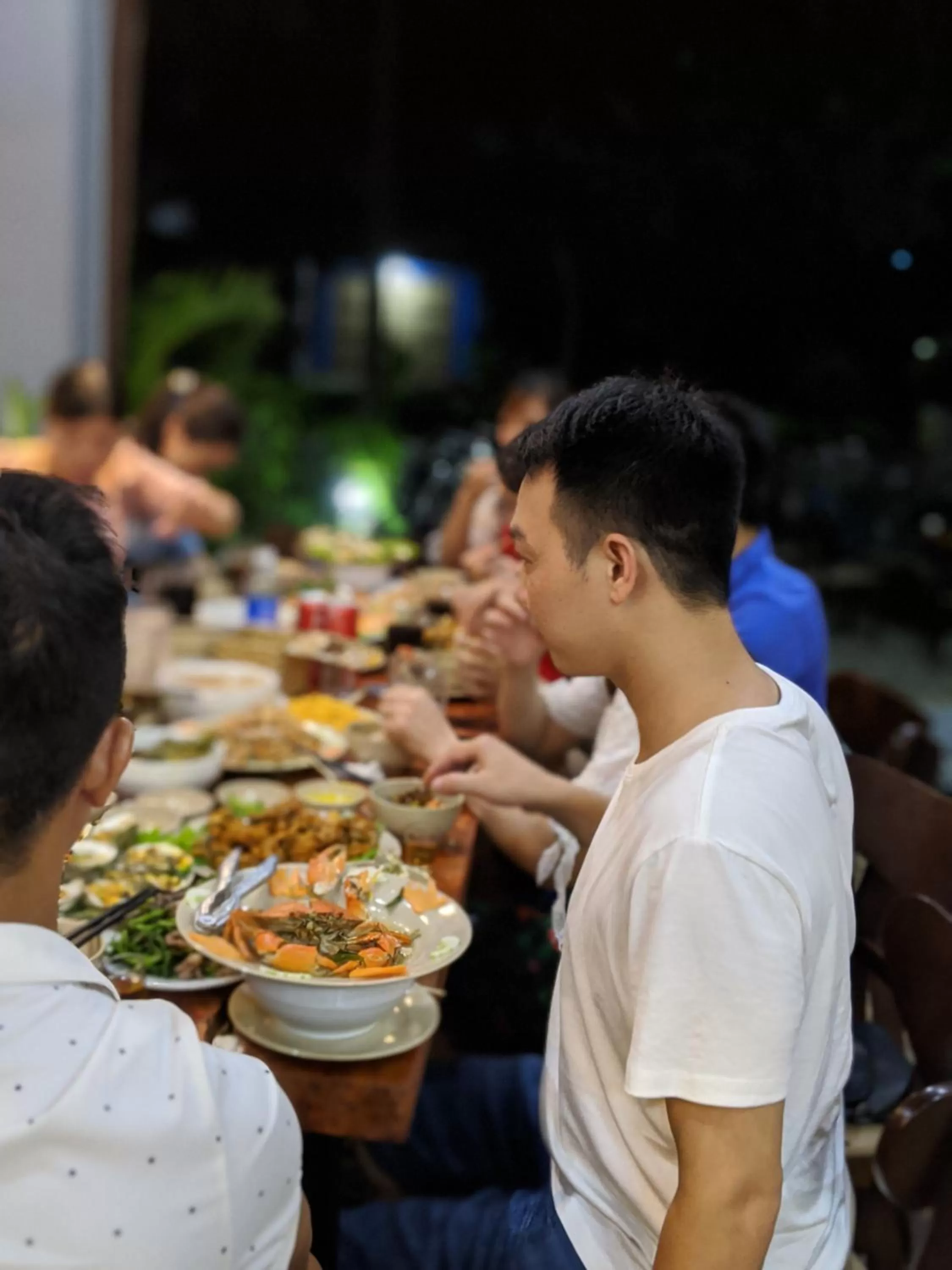 People in ᴛᴀᴍ ᴄᴏᴄ ᴄᴏᴄᴏᴏɴ ʜᴏᴍᴇsᴛᴀʏ