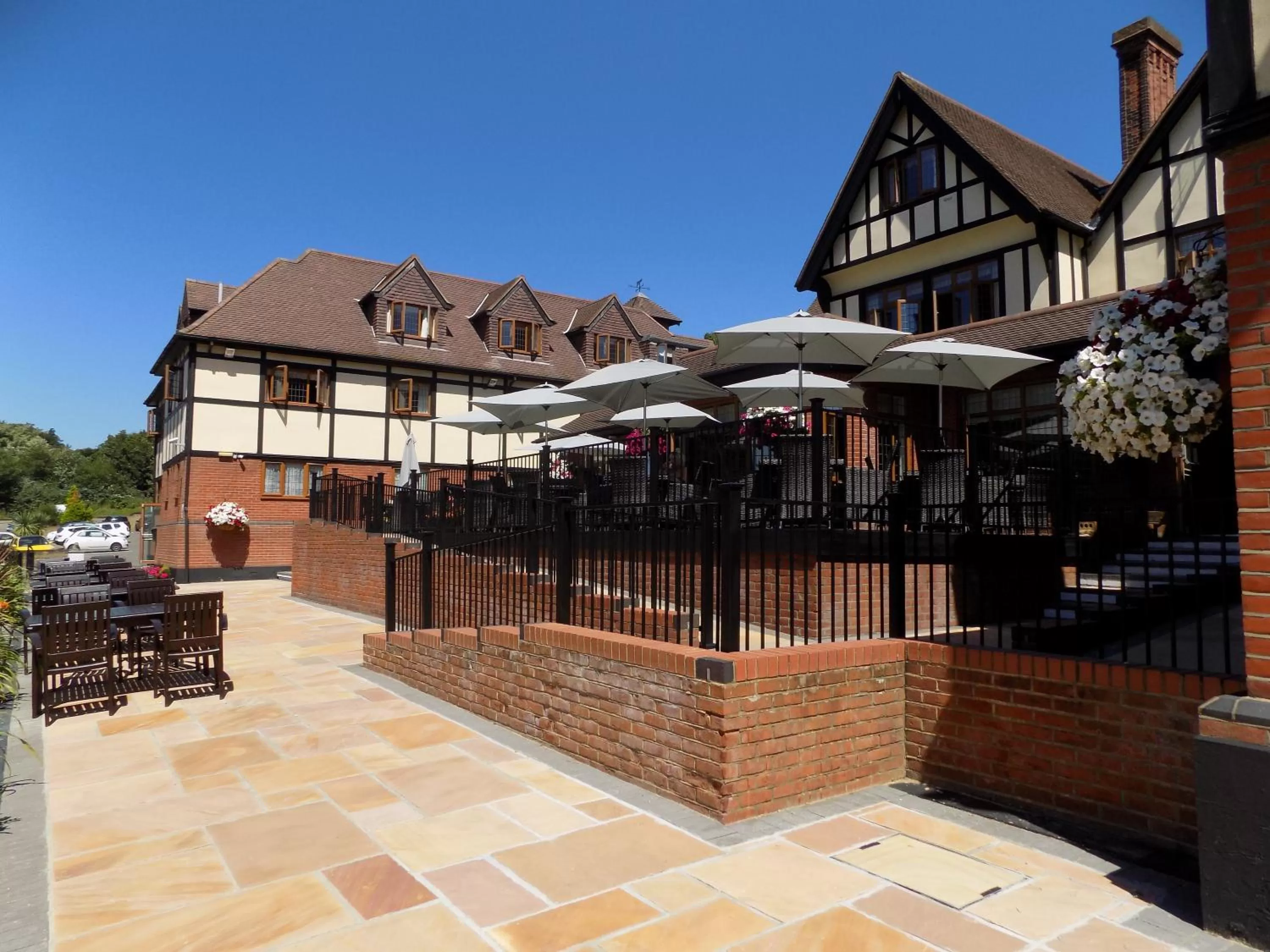 Property building in De Rougemont Manor