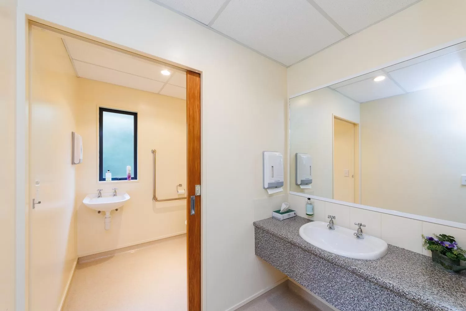 Facility for disabled guests in Bella Vista Motel Palmerston North