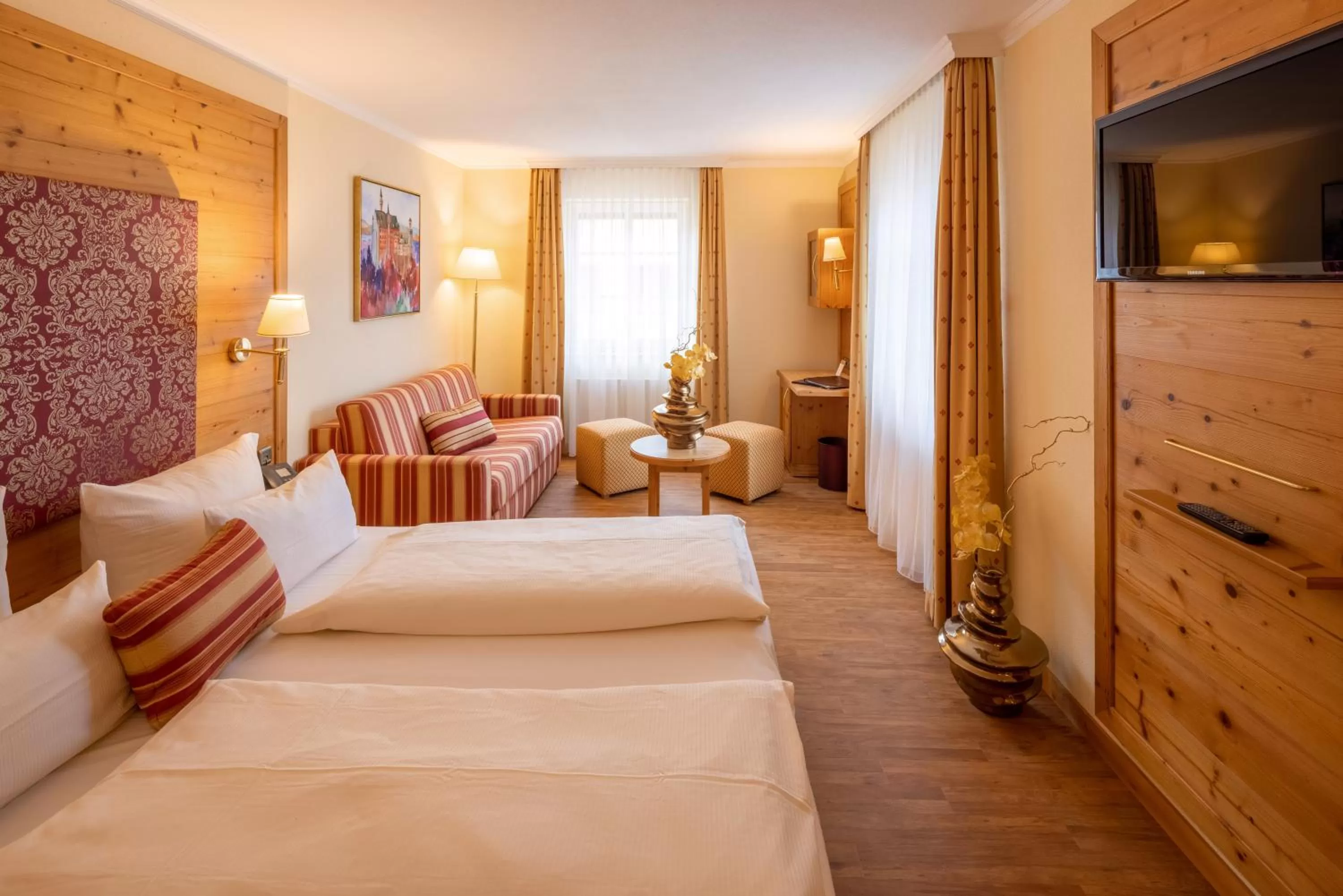 Photo of the whole room, Bed in Hotel Schlosskrone