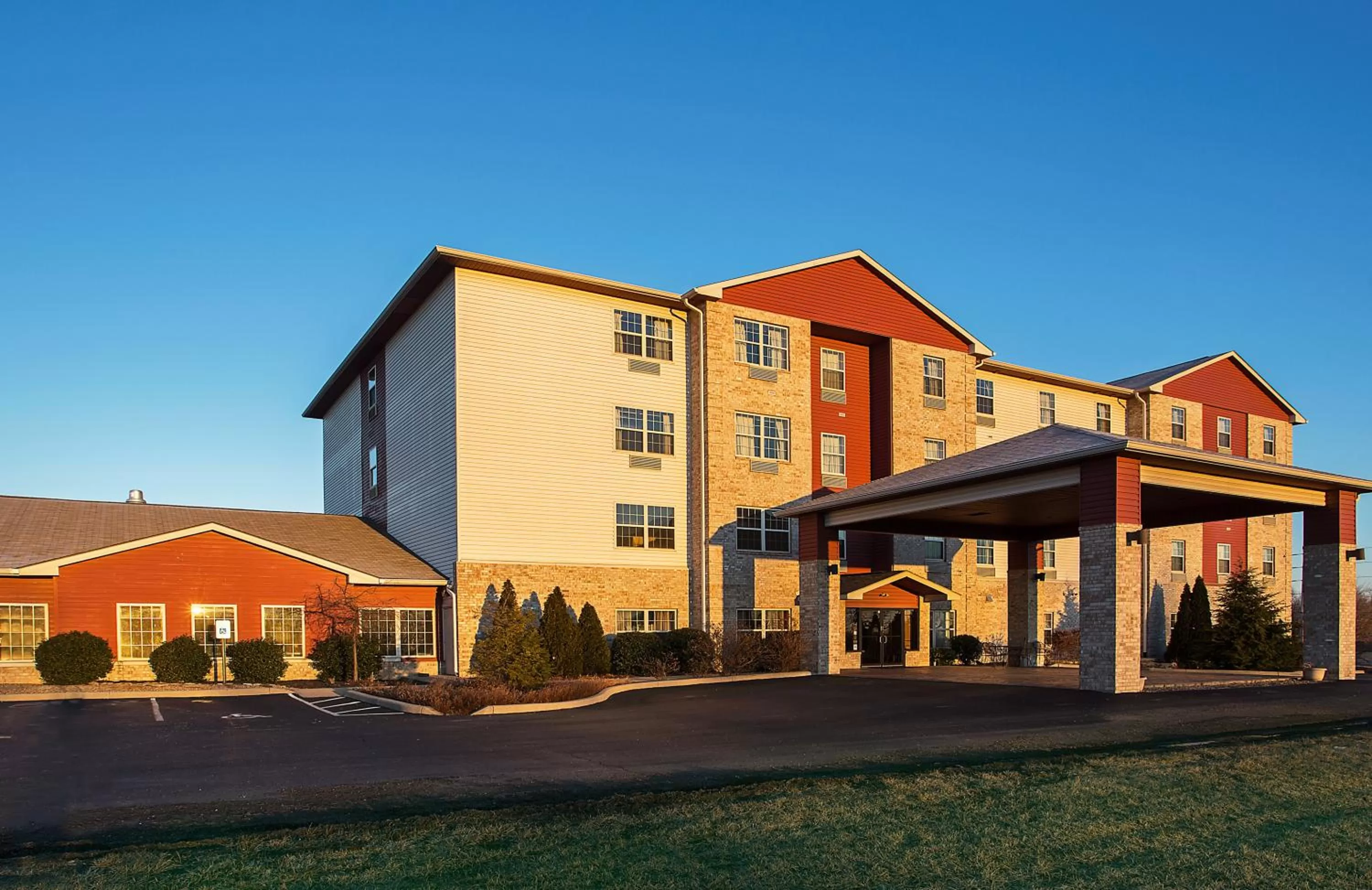 Property building in Comfort Inn & Suites