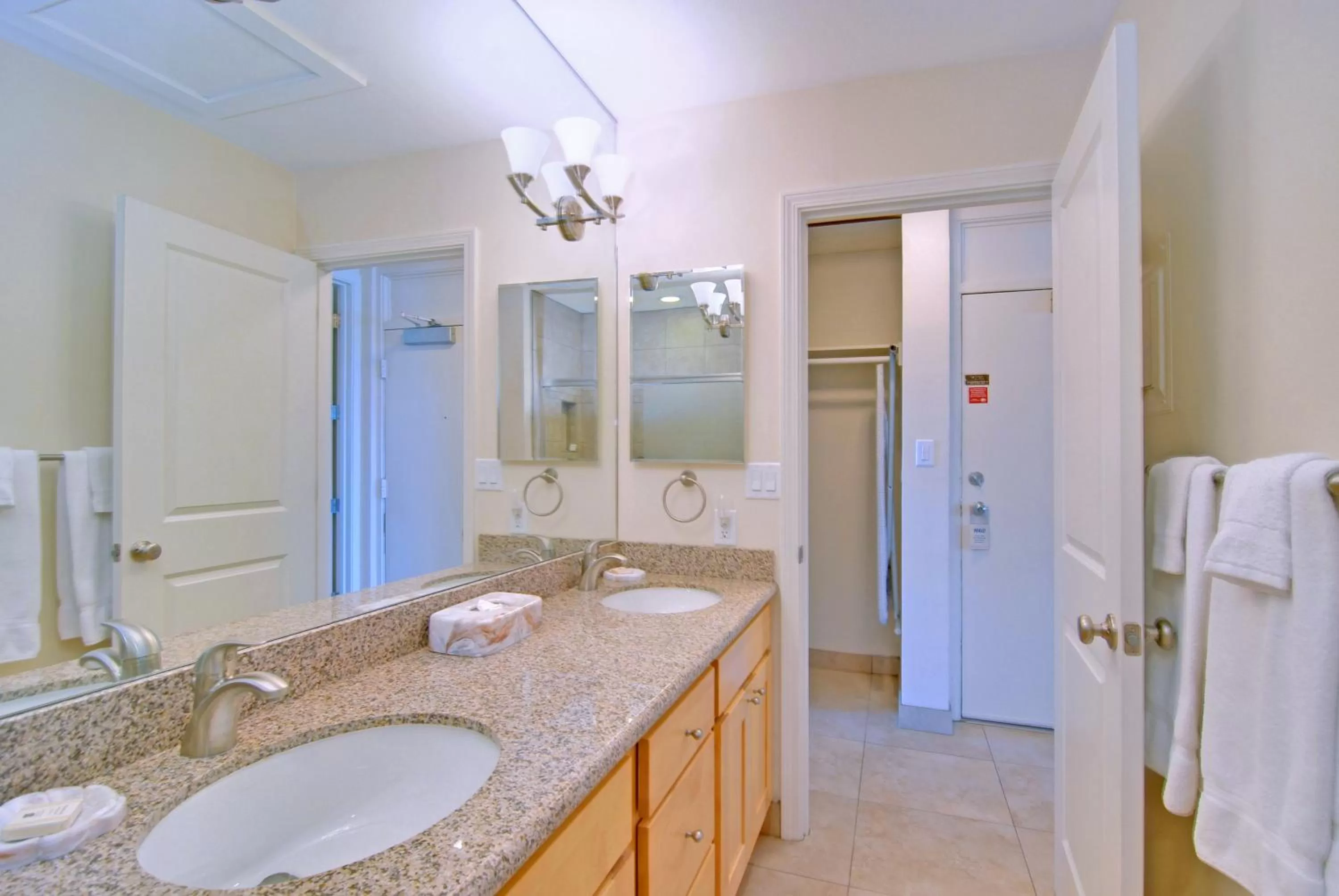 Bathroom in Napili Sunset Beach Front Resort