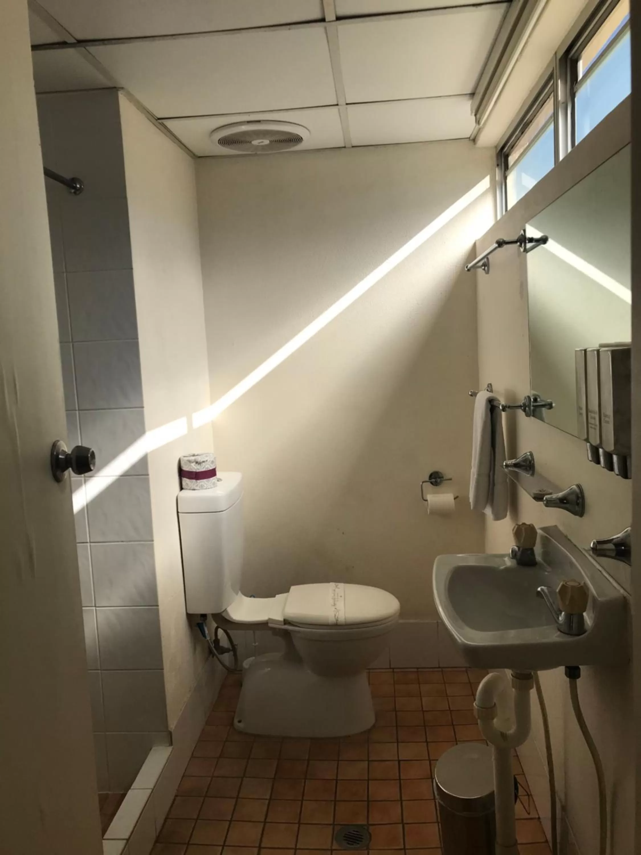 Bathroom in Emerald Central Hotel Official