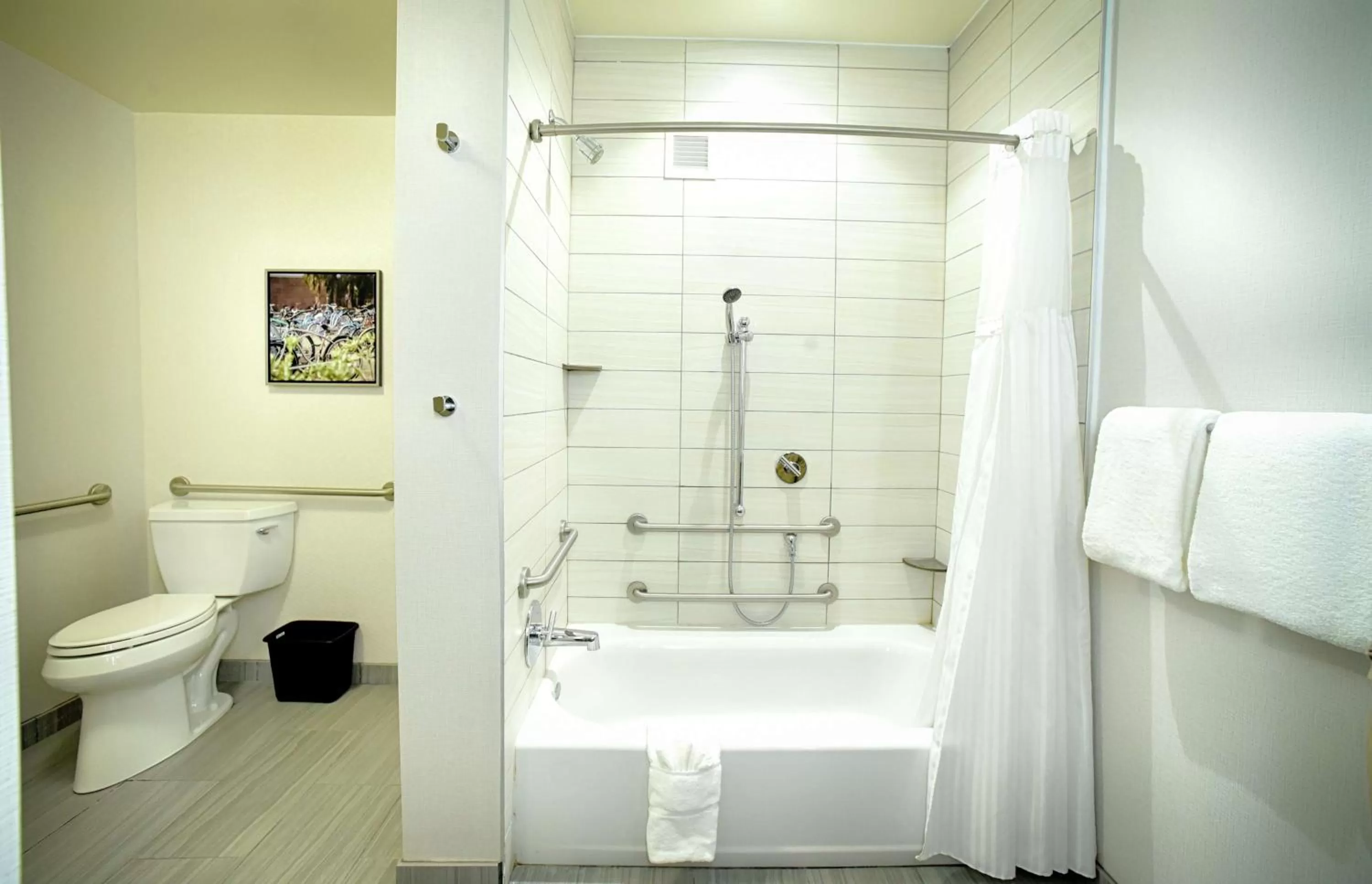 Bathroom in Hilton Garden Inn Santa Barbara/Goleta