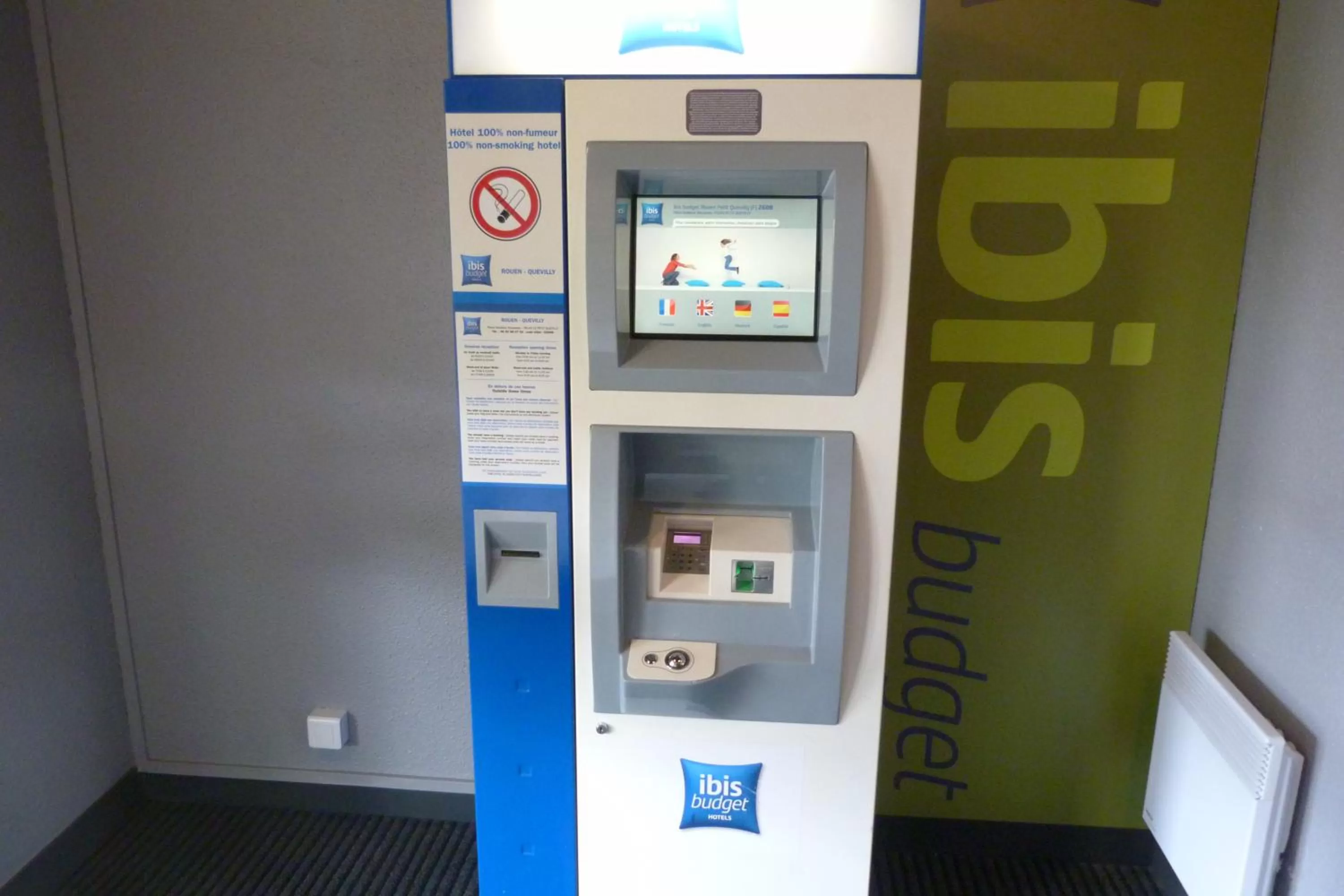 Facade/entrance in Ibis budget Rouen Petit Quevilly