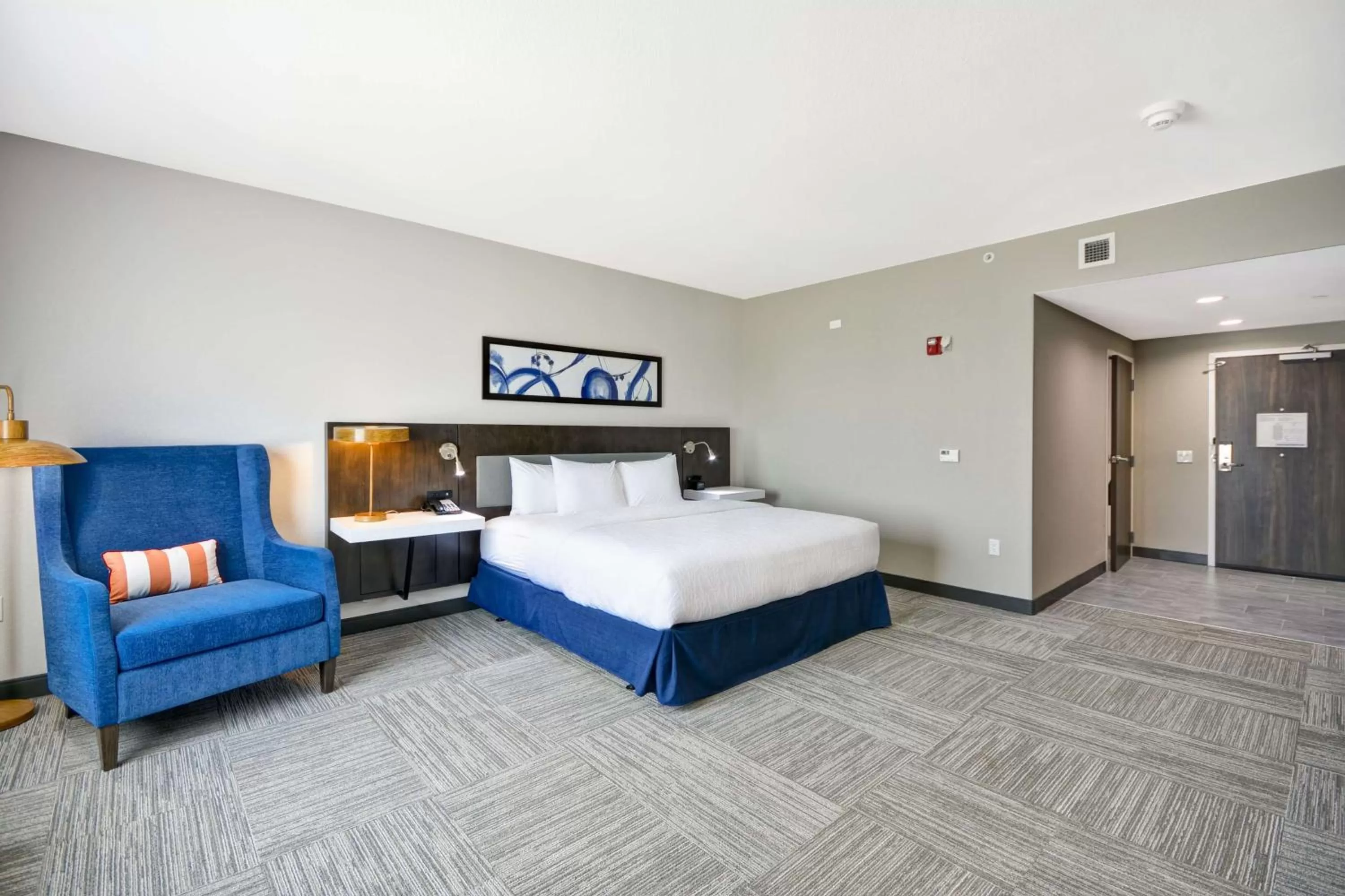 Photo of the whole room, Bed in Hilton Garden Inn Tulsa-Broken Arrow, OK