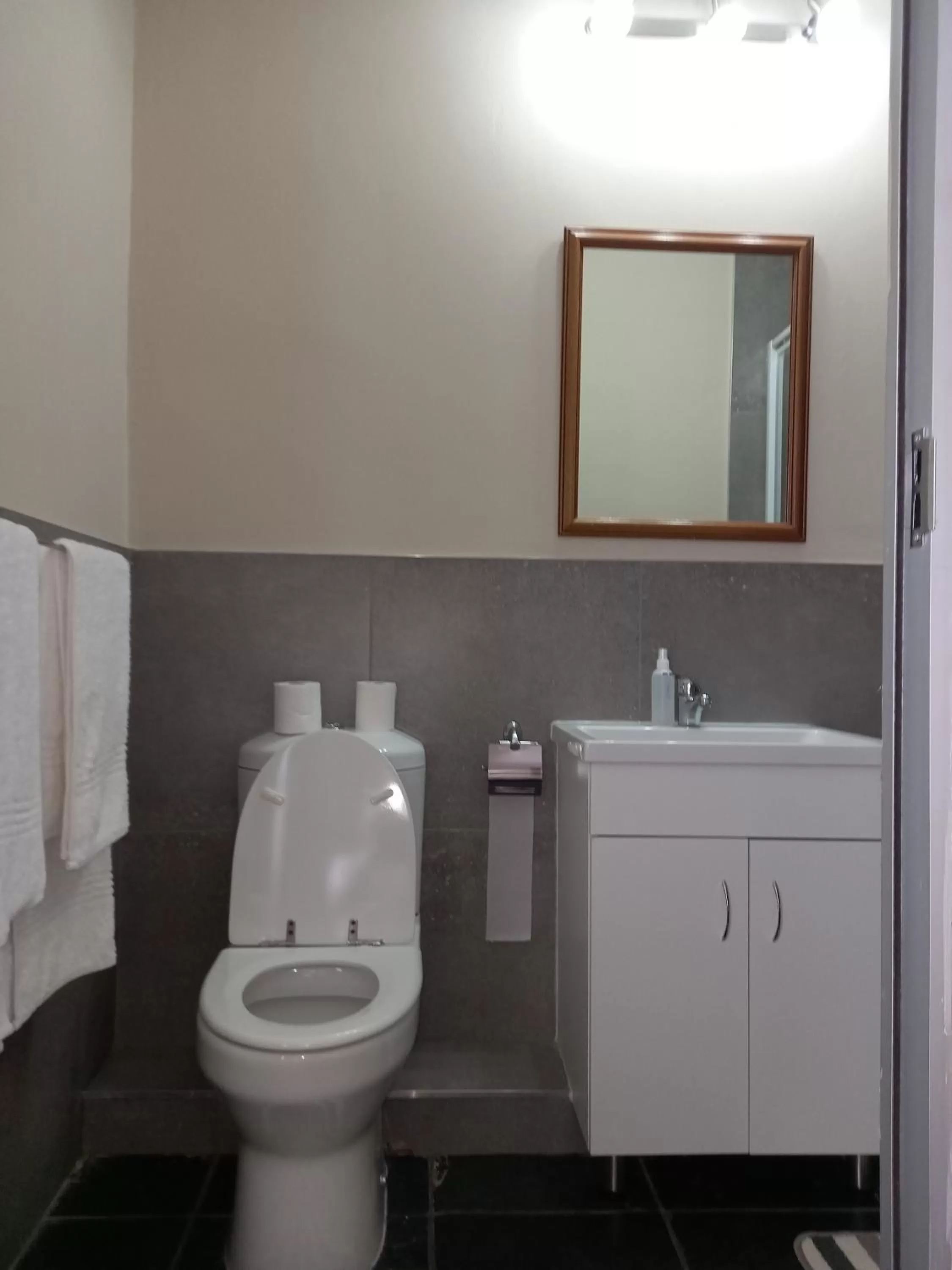 Bathroom in Troas Boutique hotel