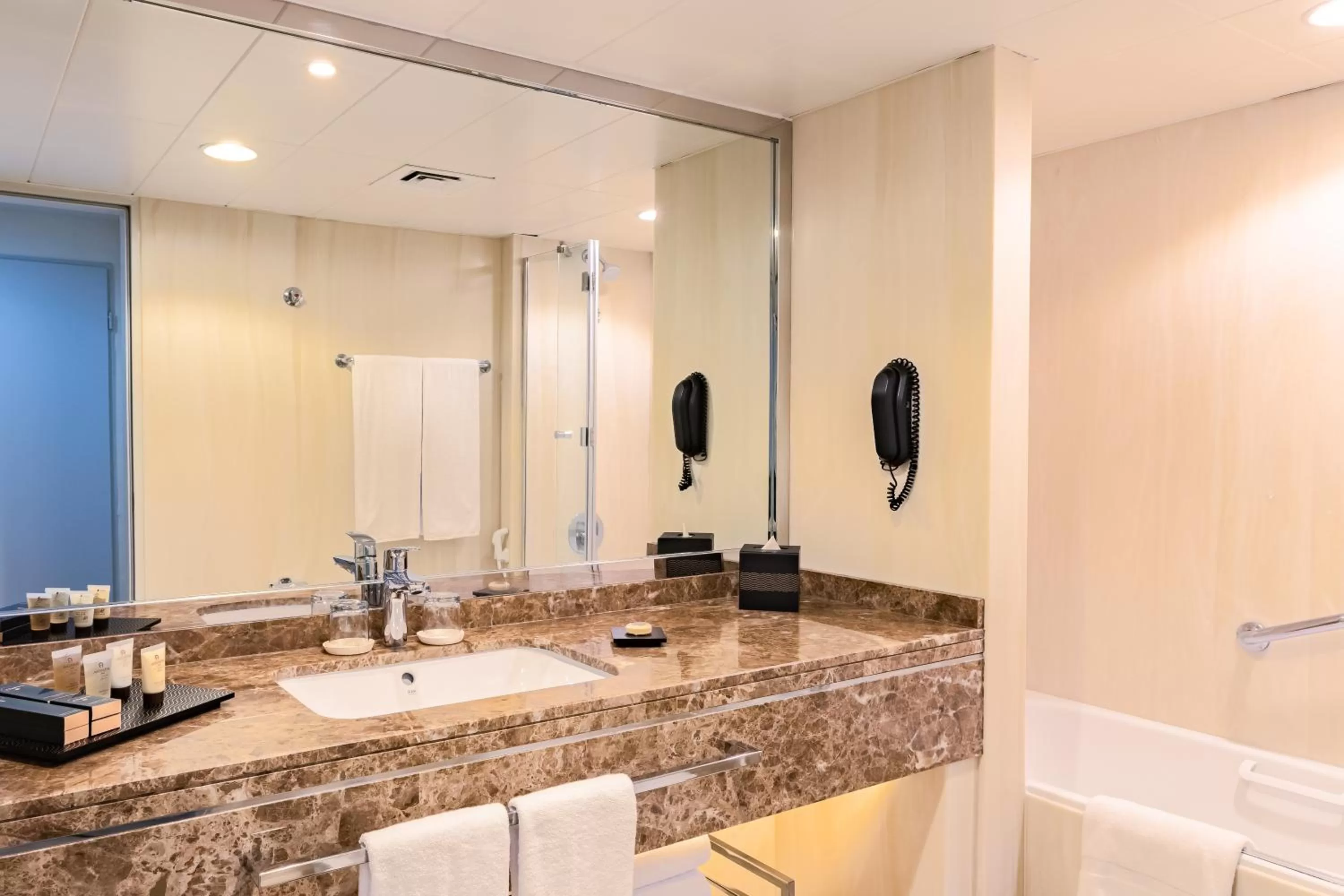 Three-Bedroom Apartment Premier- Golden Sands 10 in Golden Sands Hotel Apartments