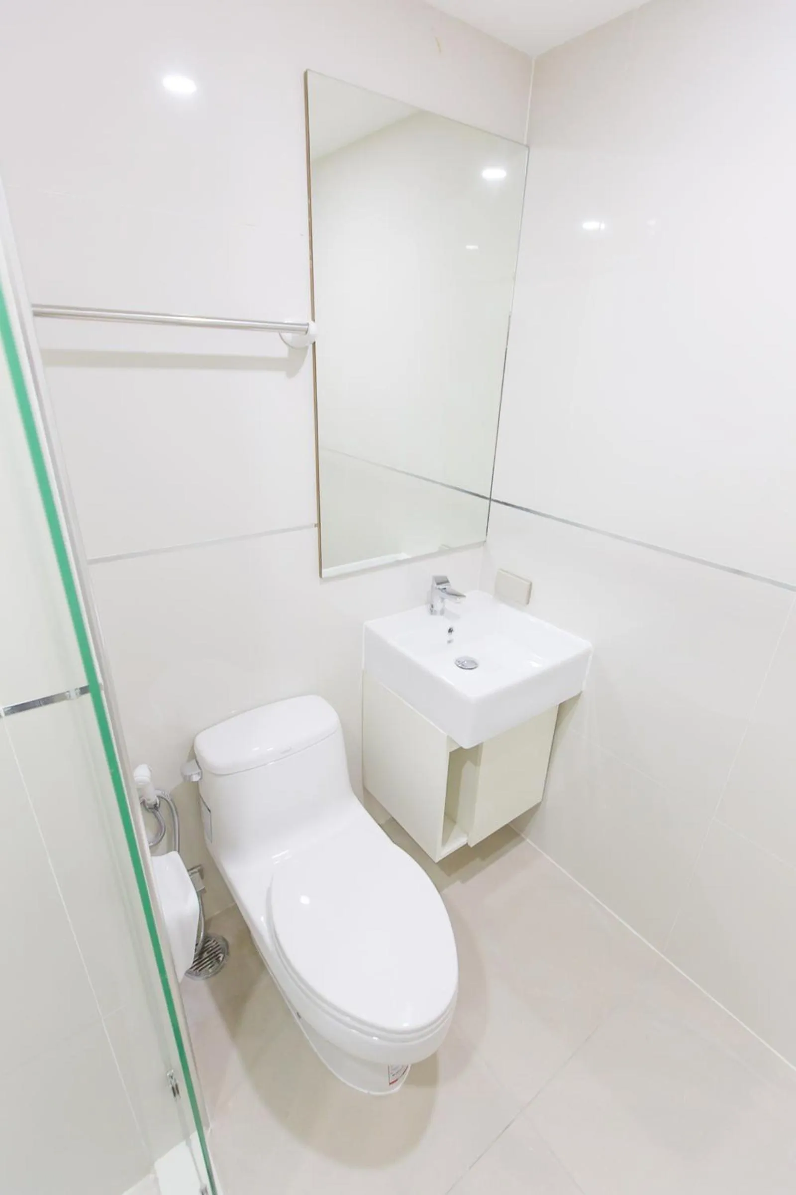 Shower in Like Sukhumvit 22