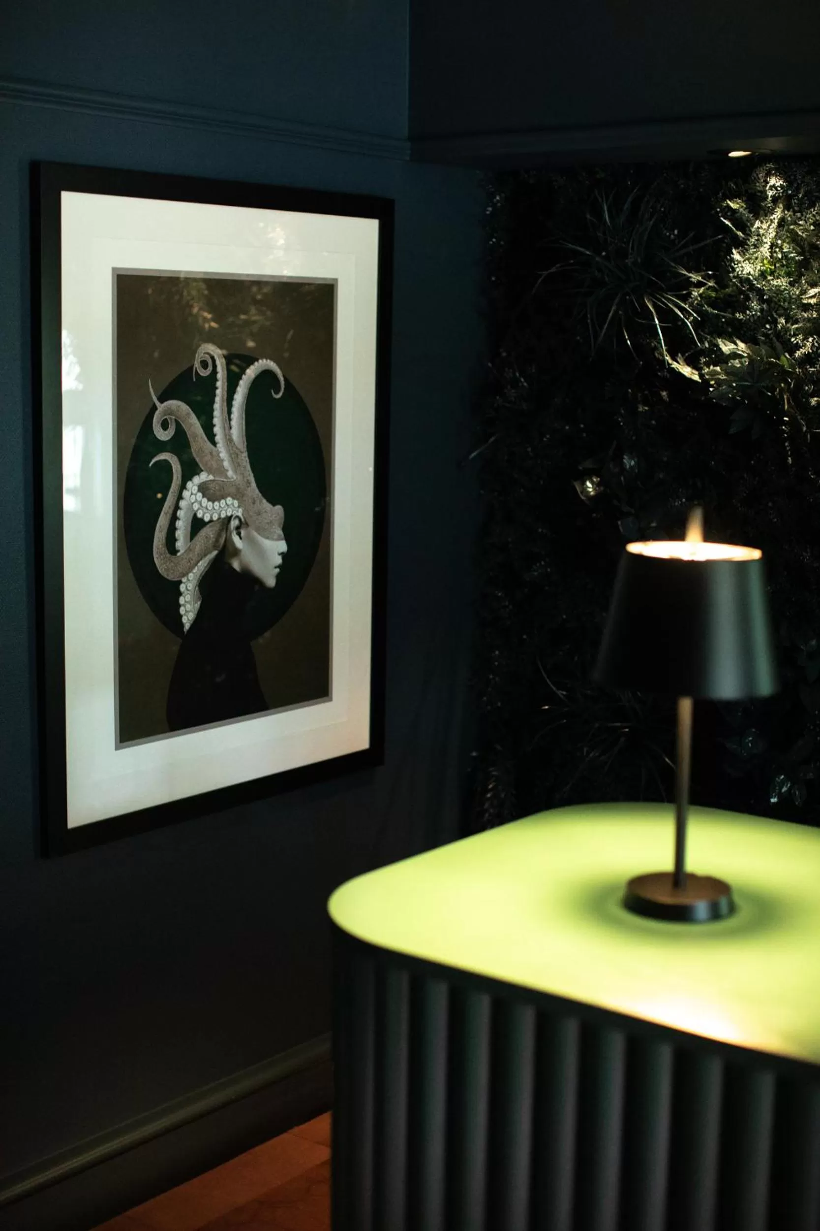 Lounge or bar in The Central Hotel Queenstown, A Naumi Chapter