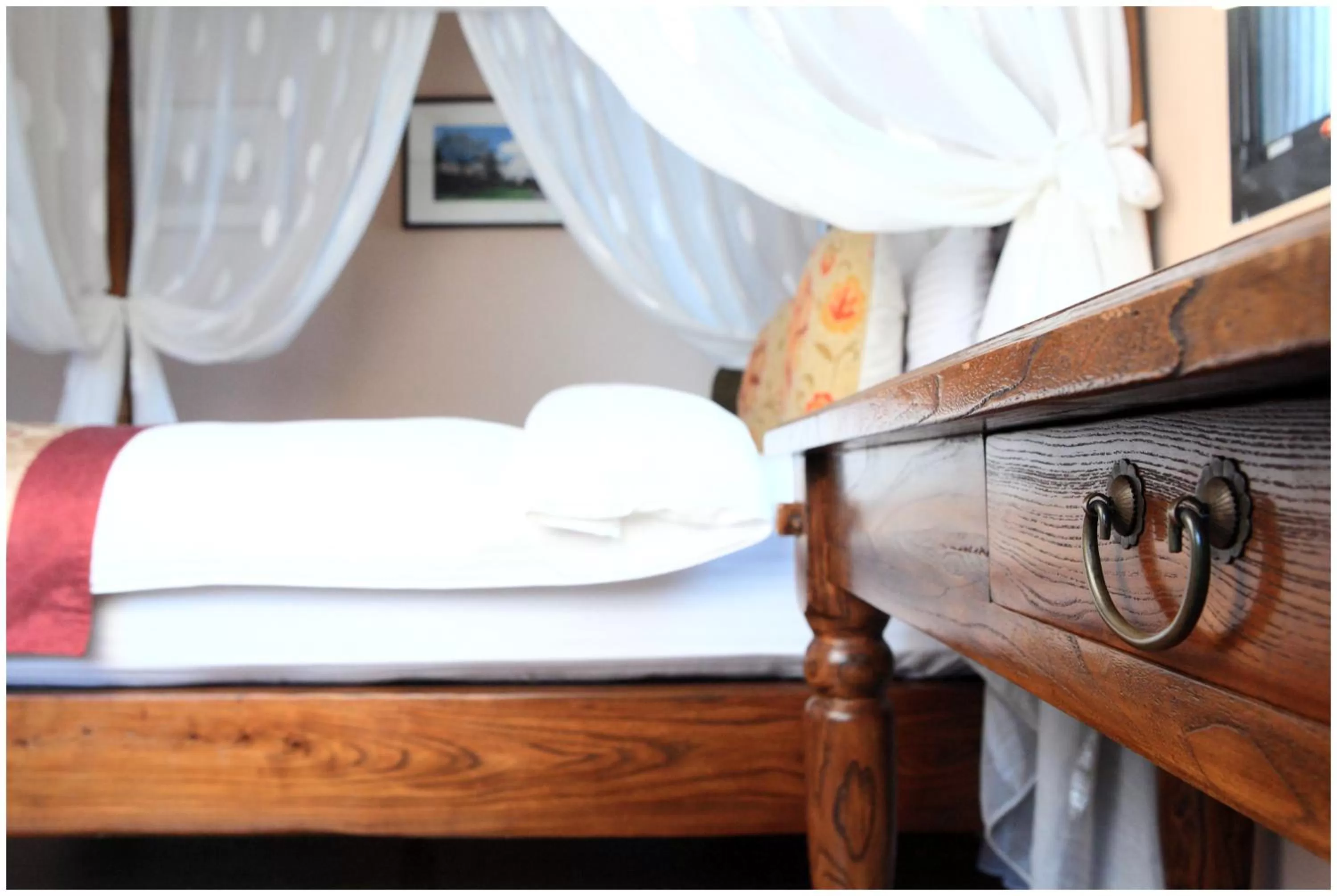 Decorative detail, Bed in Errantry Lodge & Studio