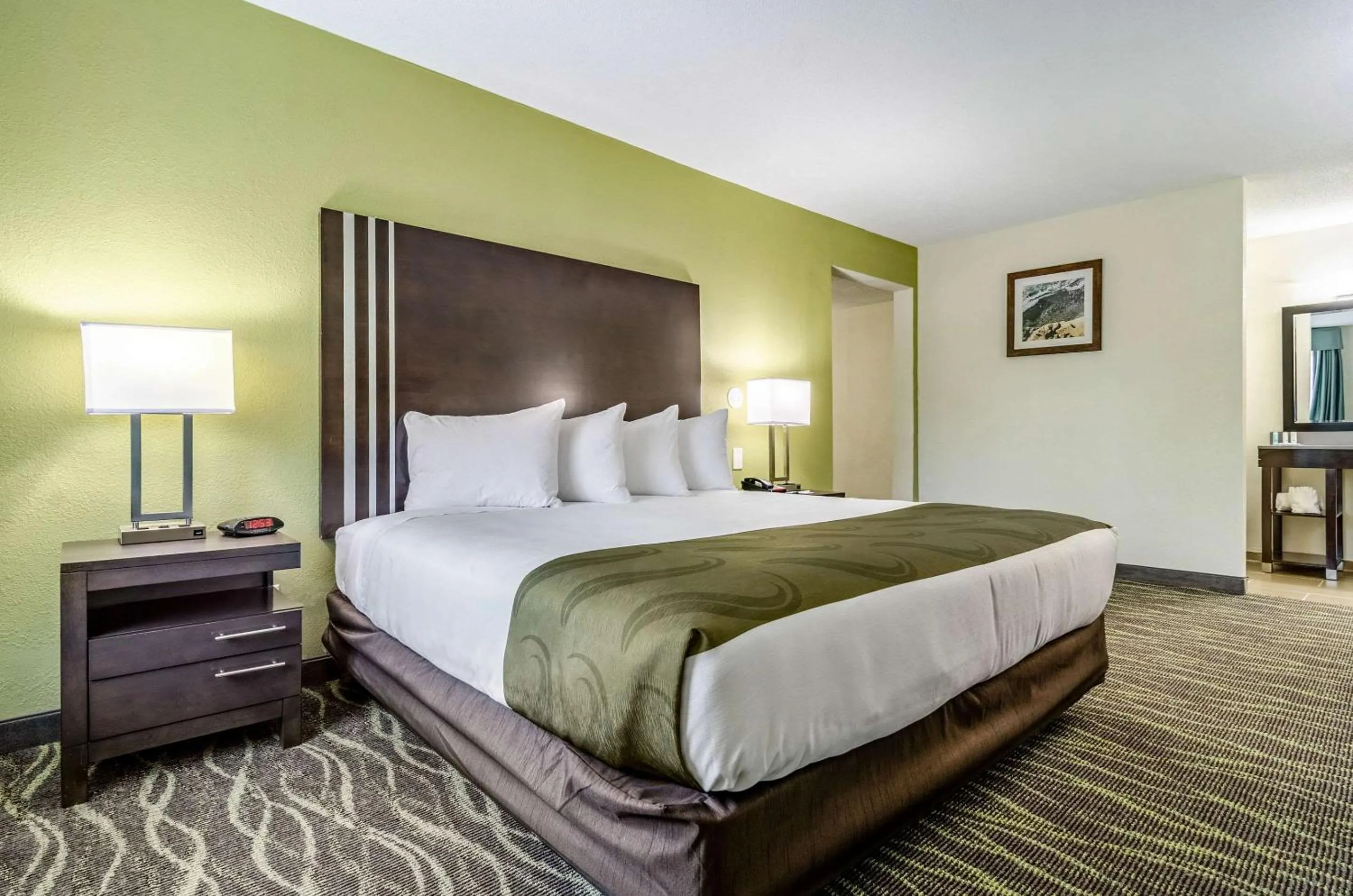 Photo of the whole room, Bed in Quality Inn & Suites Creedmoor - Butner