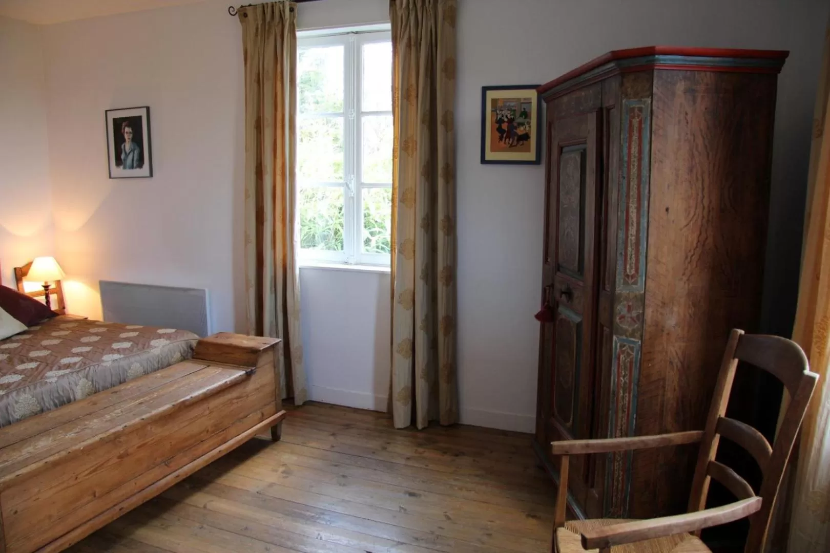 Bed in Le Pommenial de la Hérissonnière