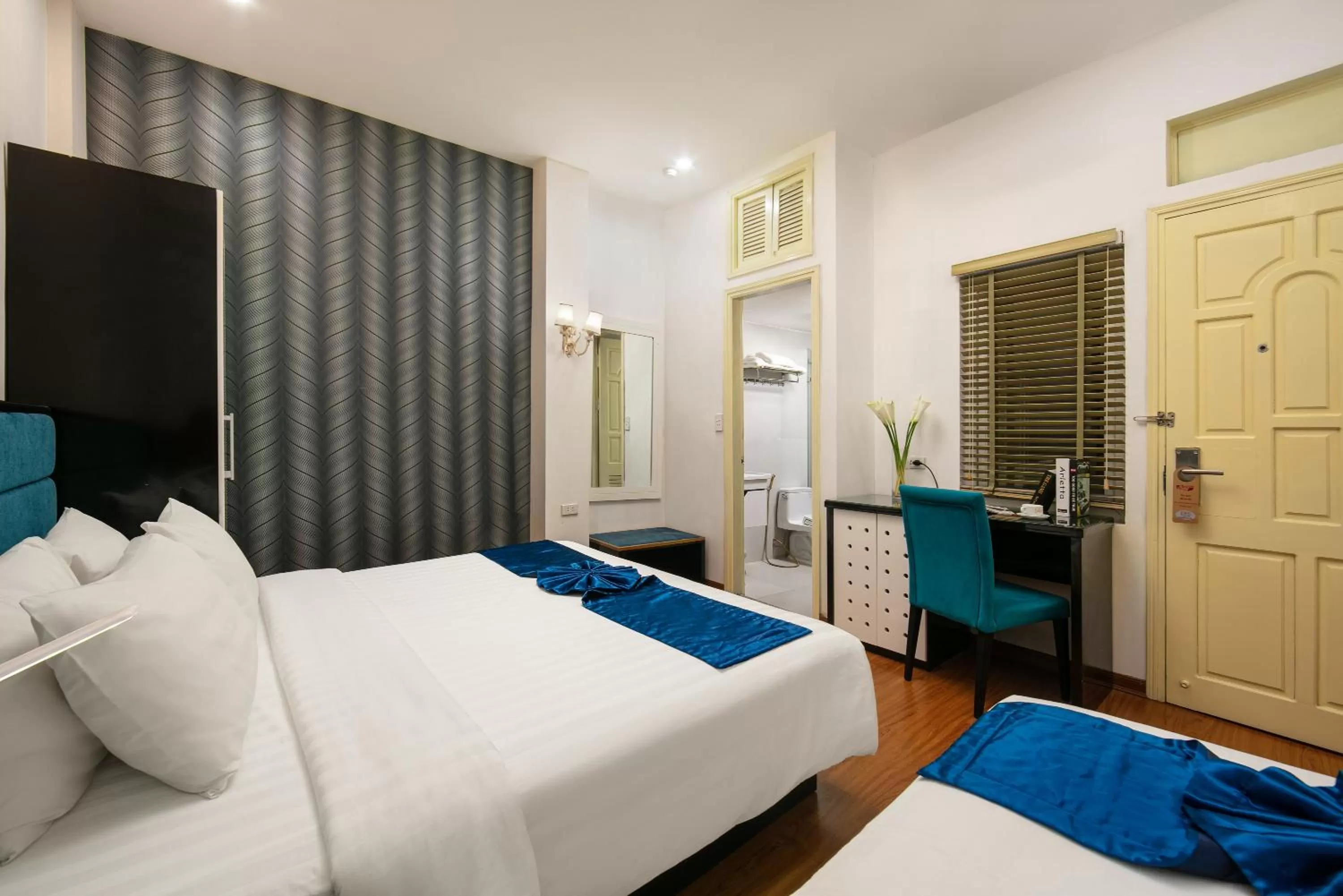 Bedroom in Diamond Legend Hotel