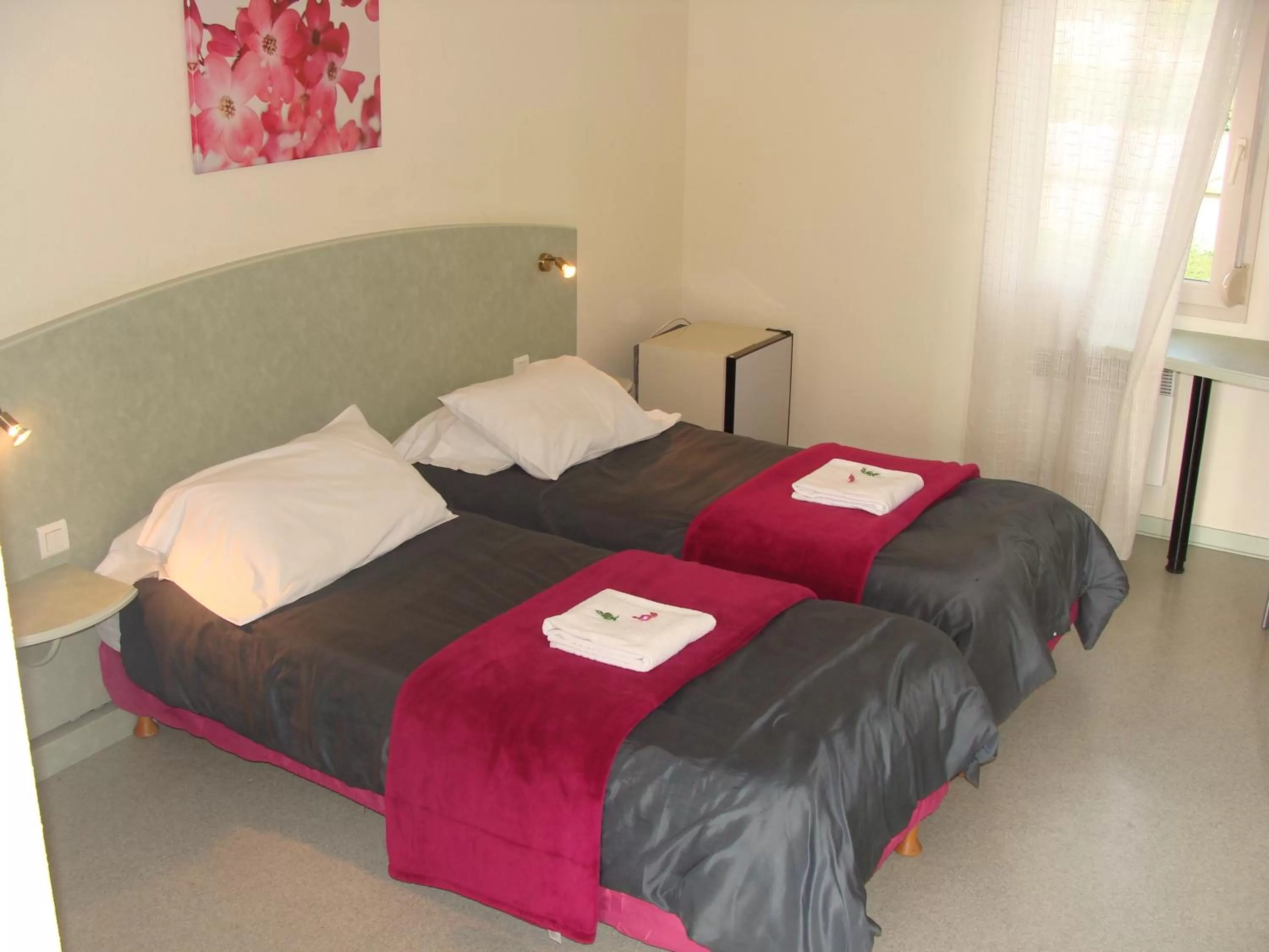 Photo of the whole room in Abel Hôtel