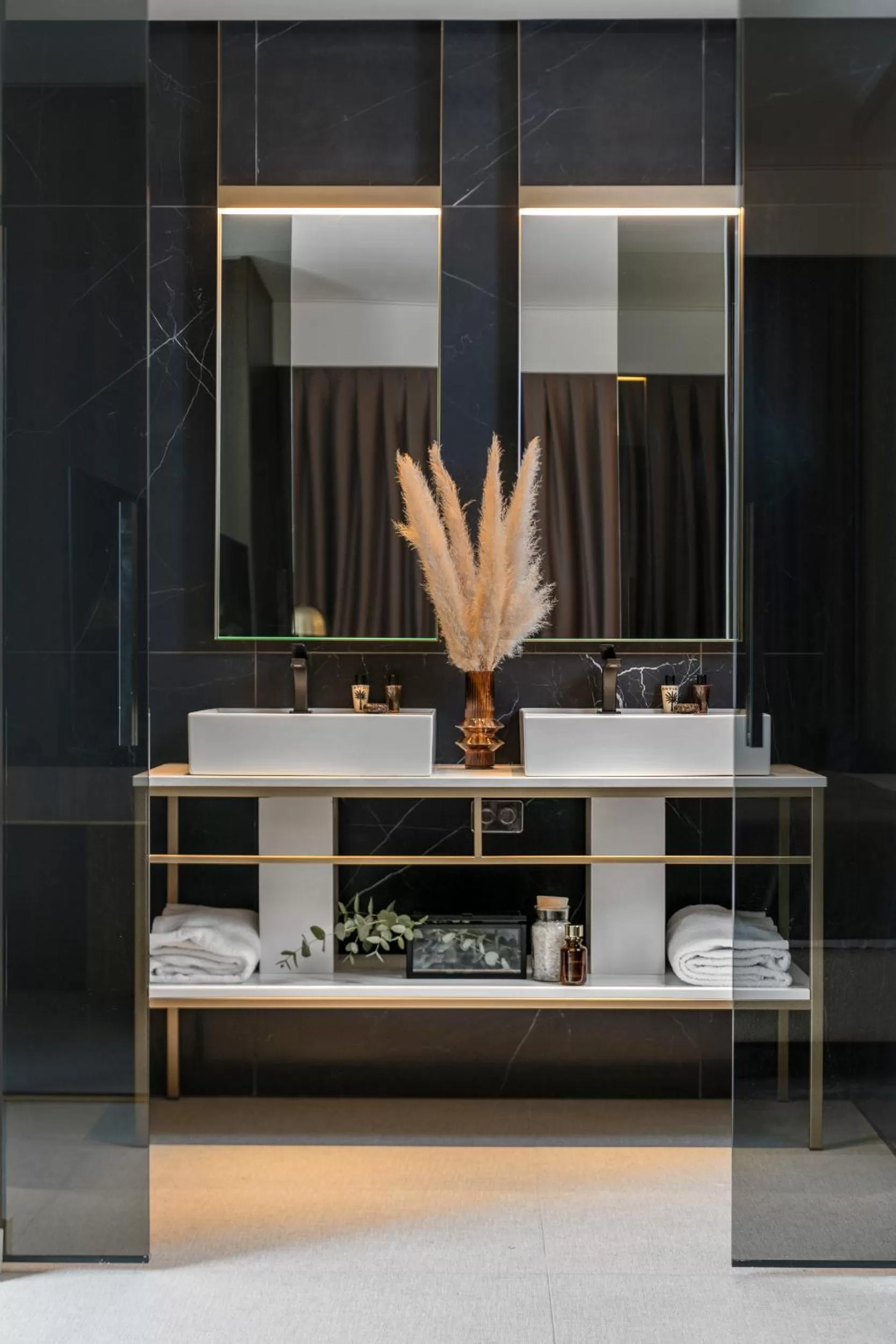 Bathroom in We Me Suite Hotel