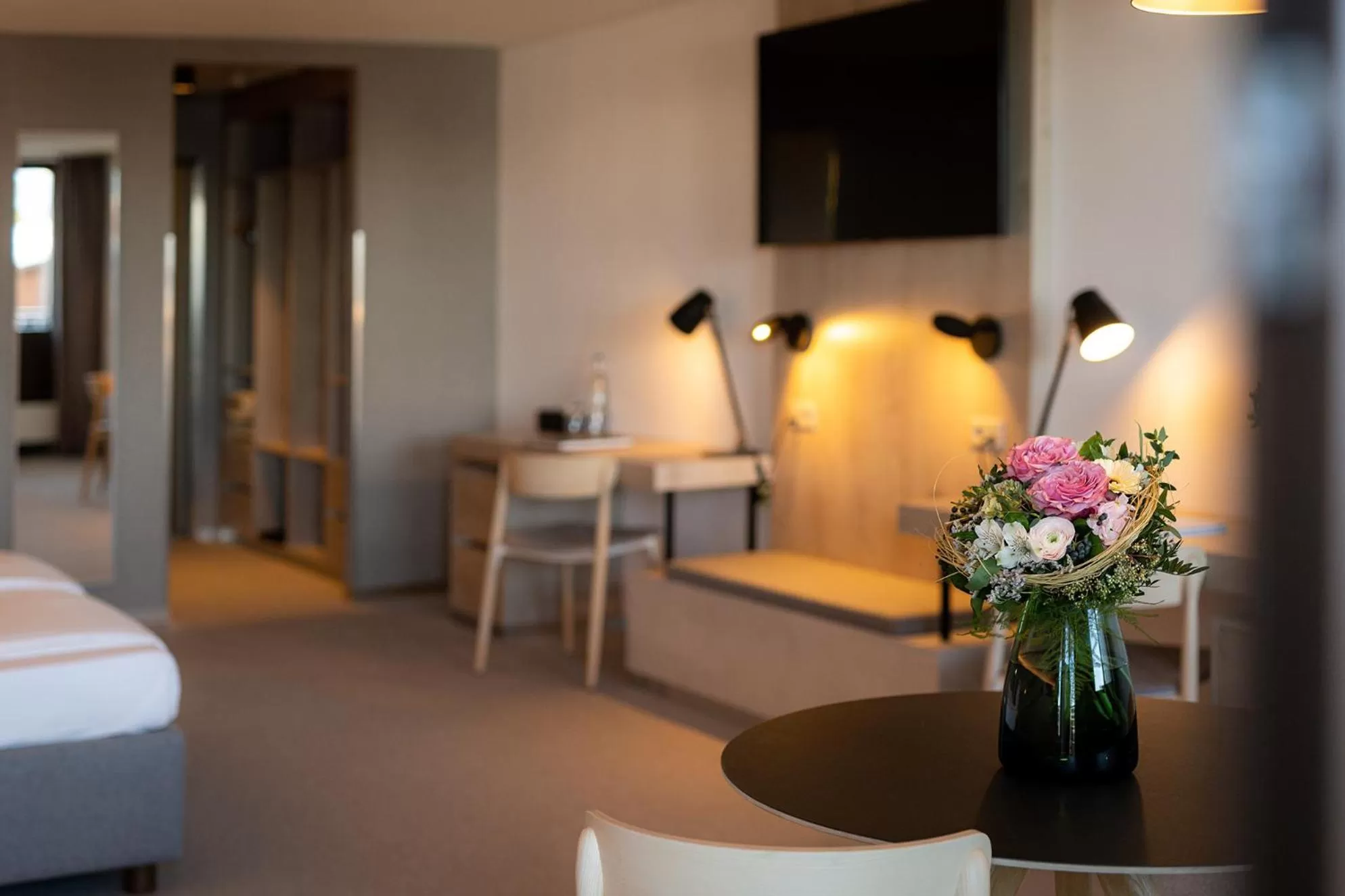 Seating area, Bed in Victoria Hotel & Residence