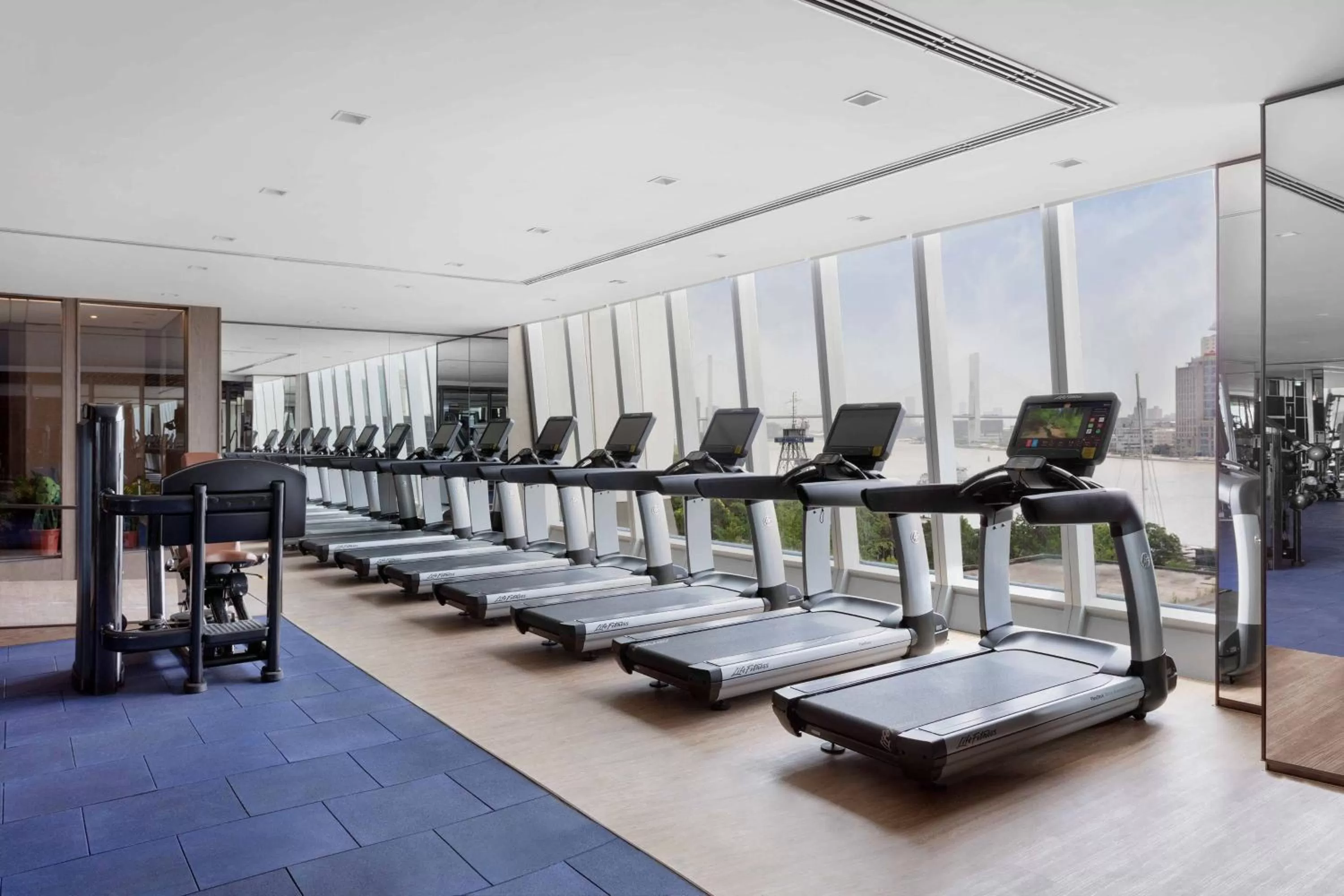 Fitness centre/facilities in JW Marriott Marquis Hotel Shanghai Pudong