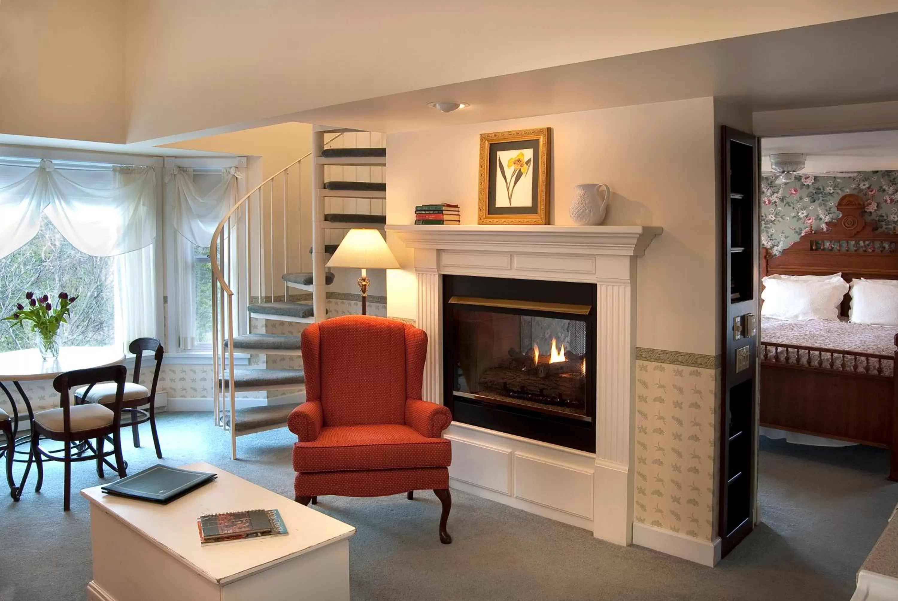 Living room, Seating Area in Eagle Harbor Inn
