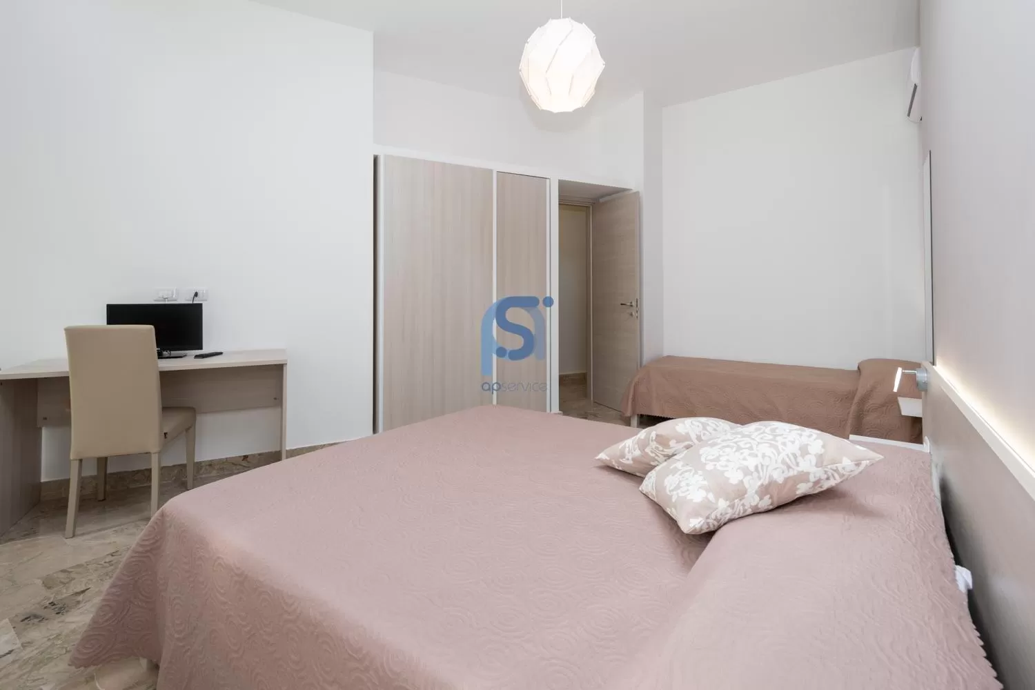 Bedroom, Bed in B&B Panorama - Self Check in