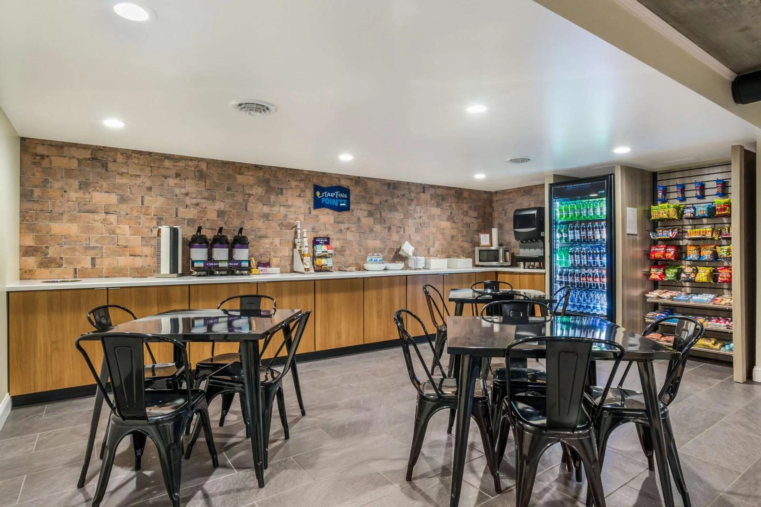 Restaurant/places to eat in Clarion Pointe Richmond North near University