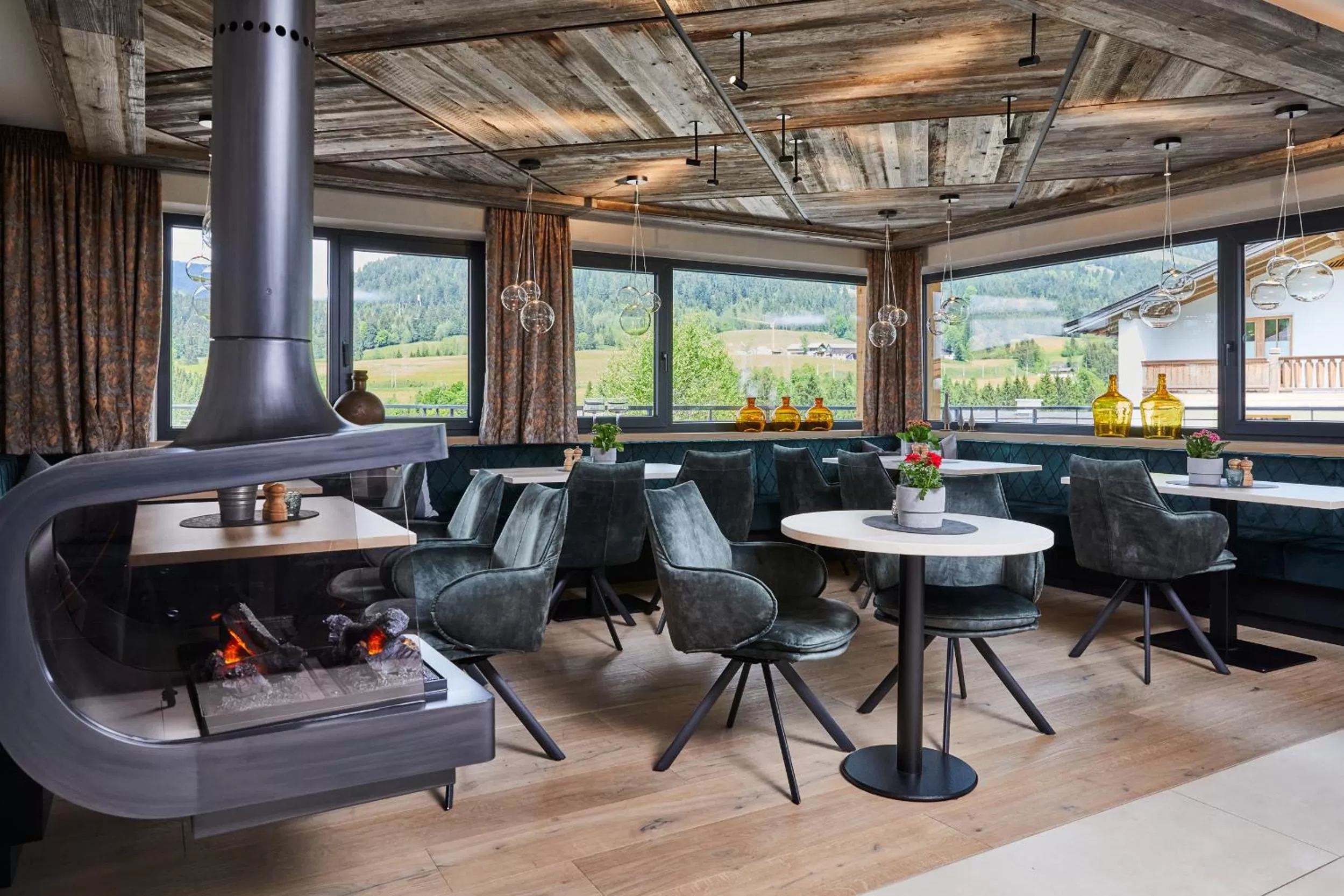 Restaurant/places to eat in Home suite home