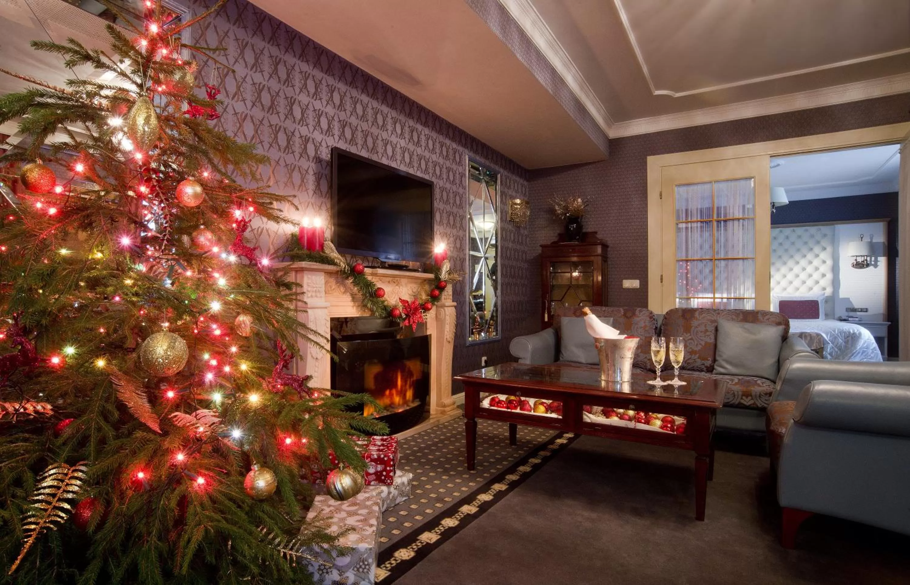 Living room in Imperial Hotel & Restaurant