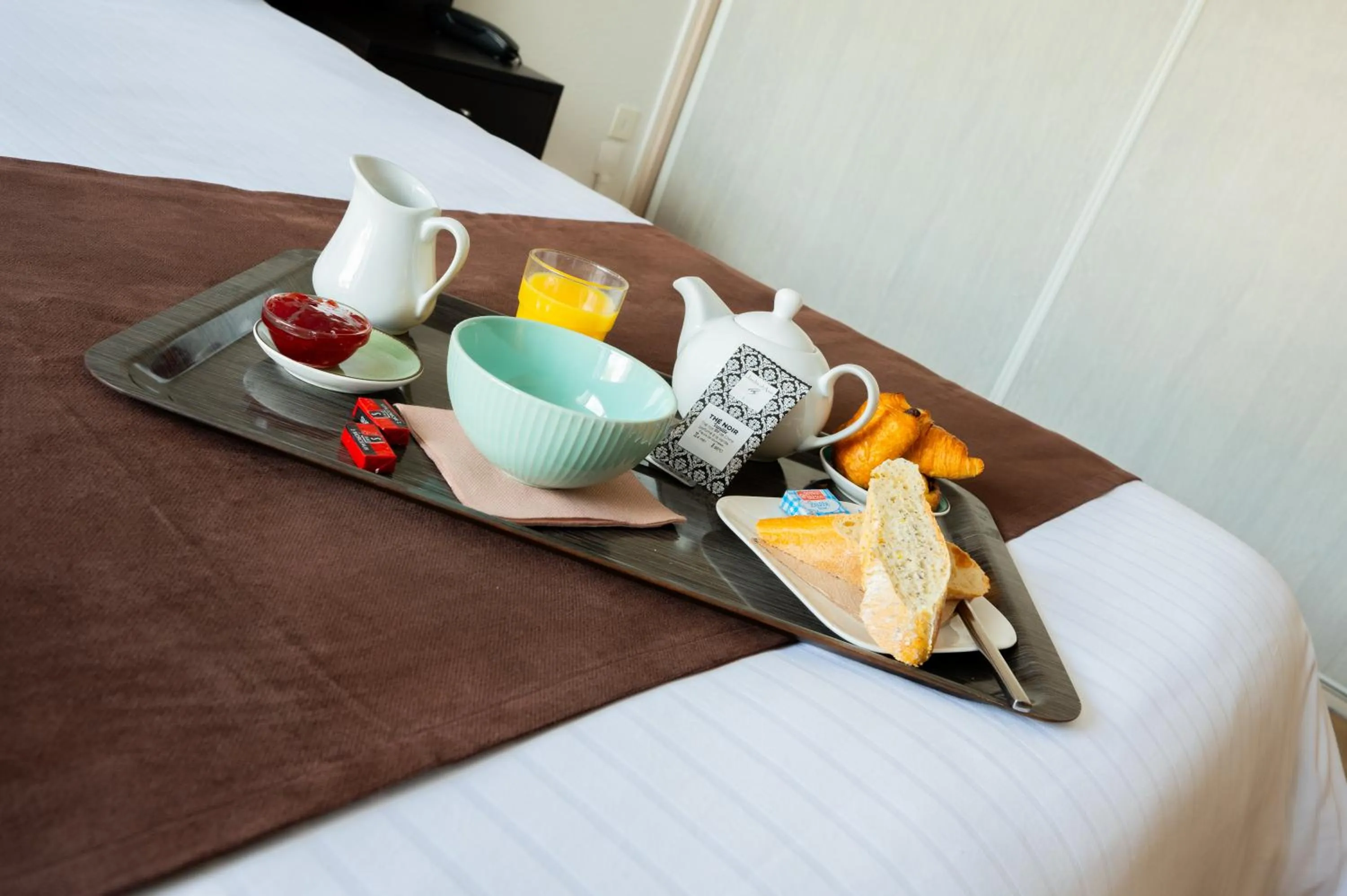Breakfast, Bed in Hôtel & Restaurant des Remparts