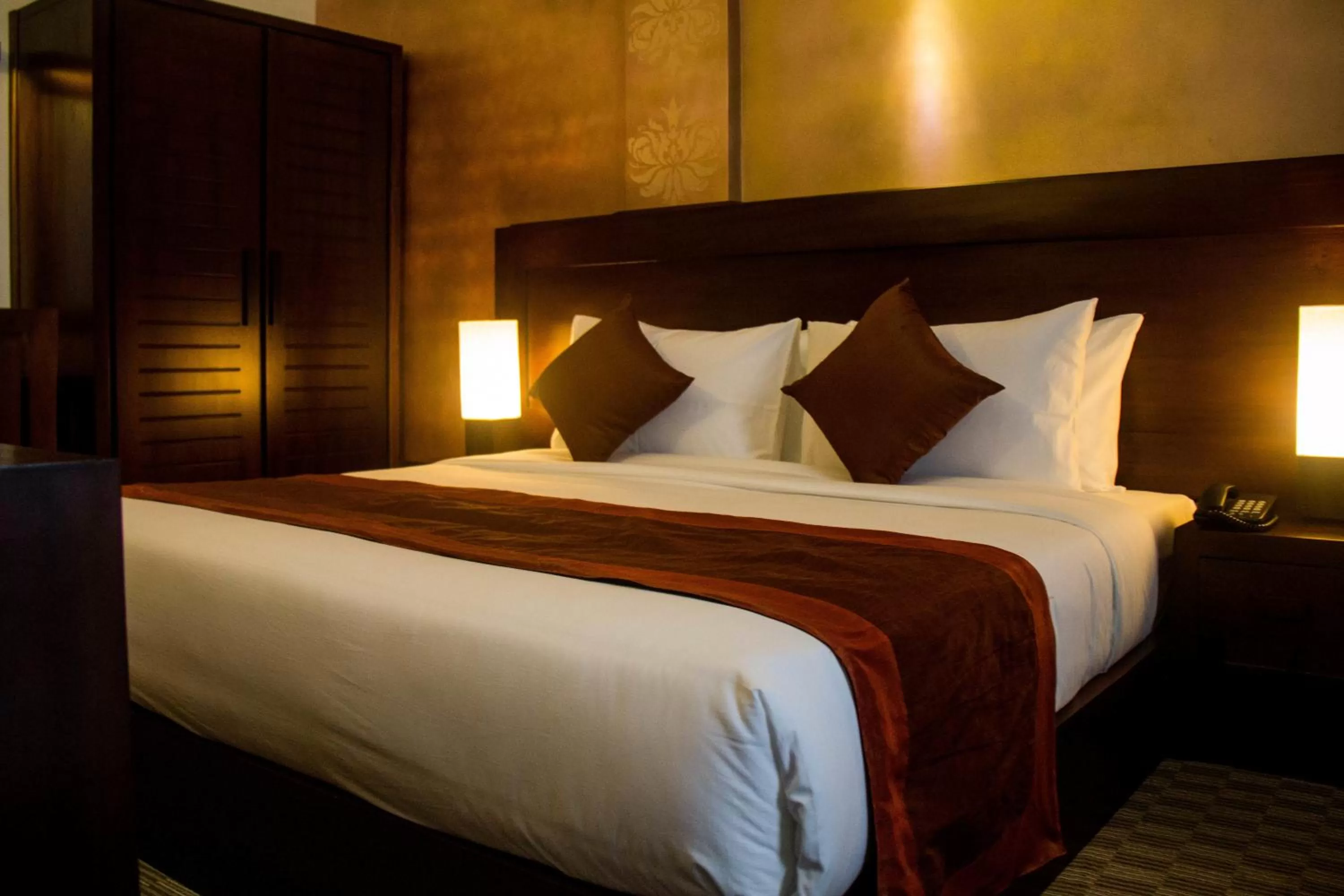 Bed in Ceylon City Hotel,Colombo