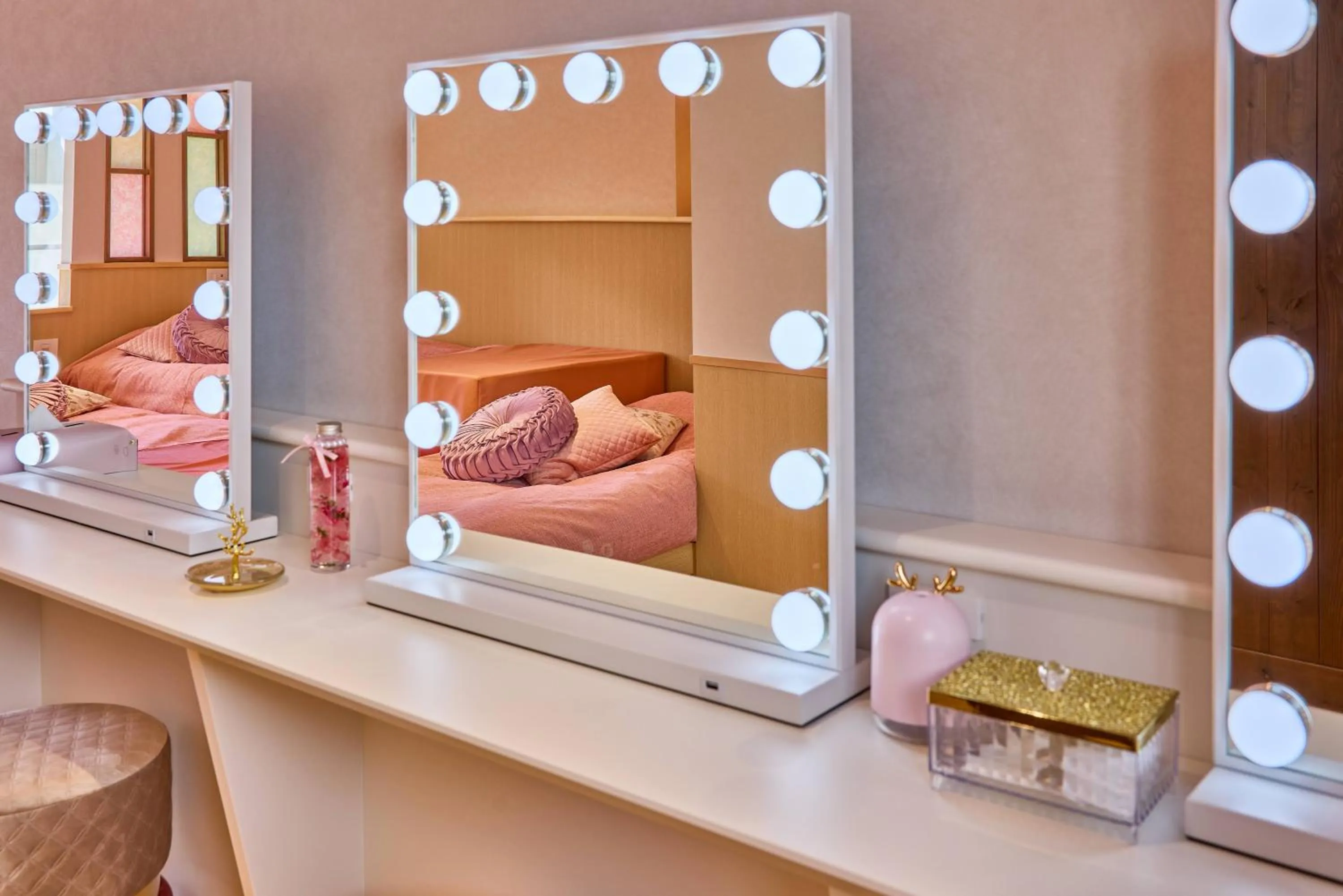 Photo of the whole room, Bed in Sengokuhara Shinanoki Ichinoyu