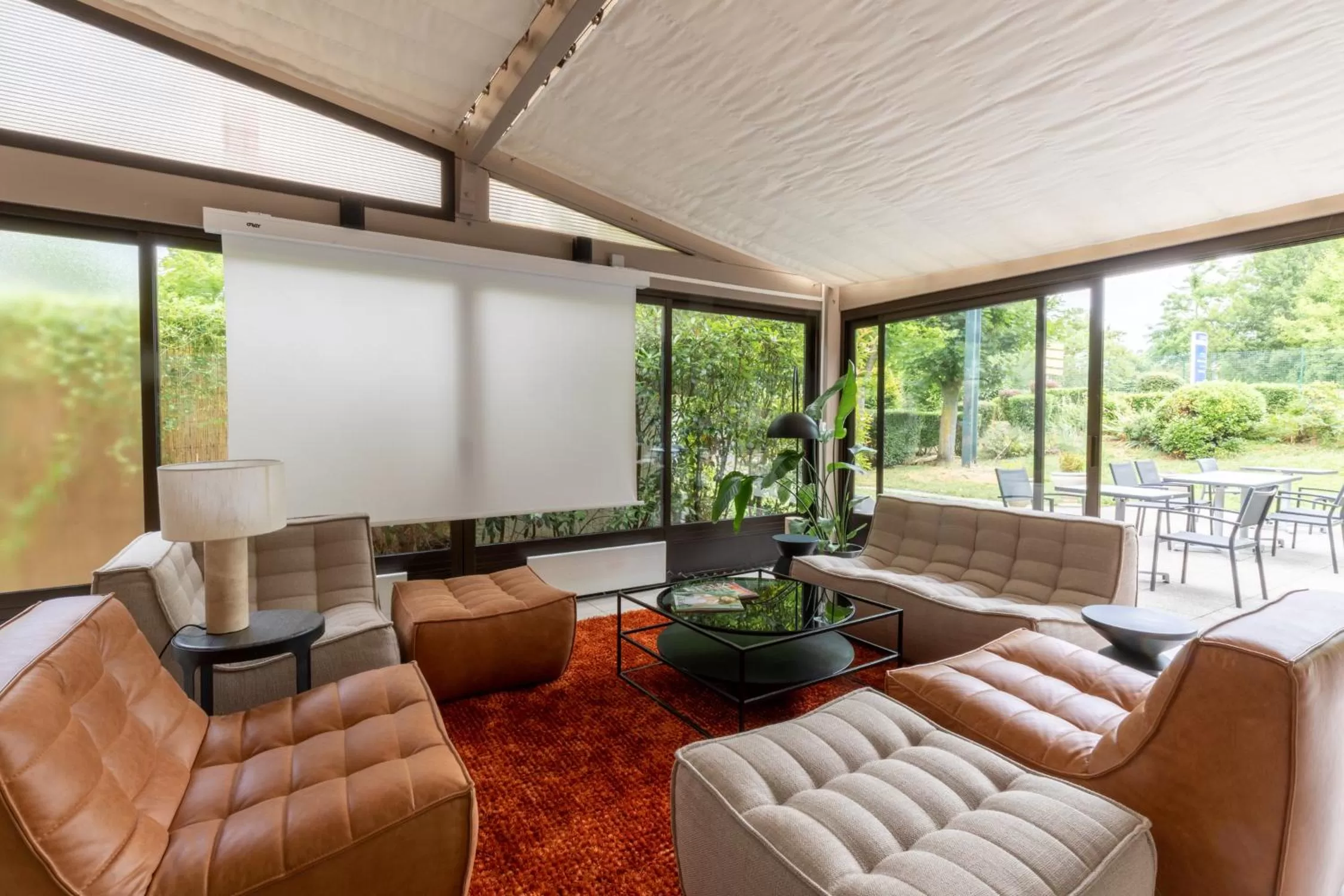 Living room in Campanile Reims Sud Bezannes