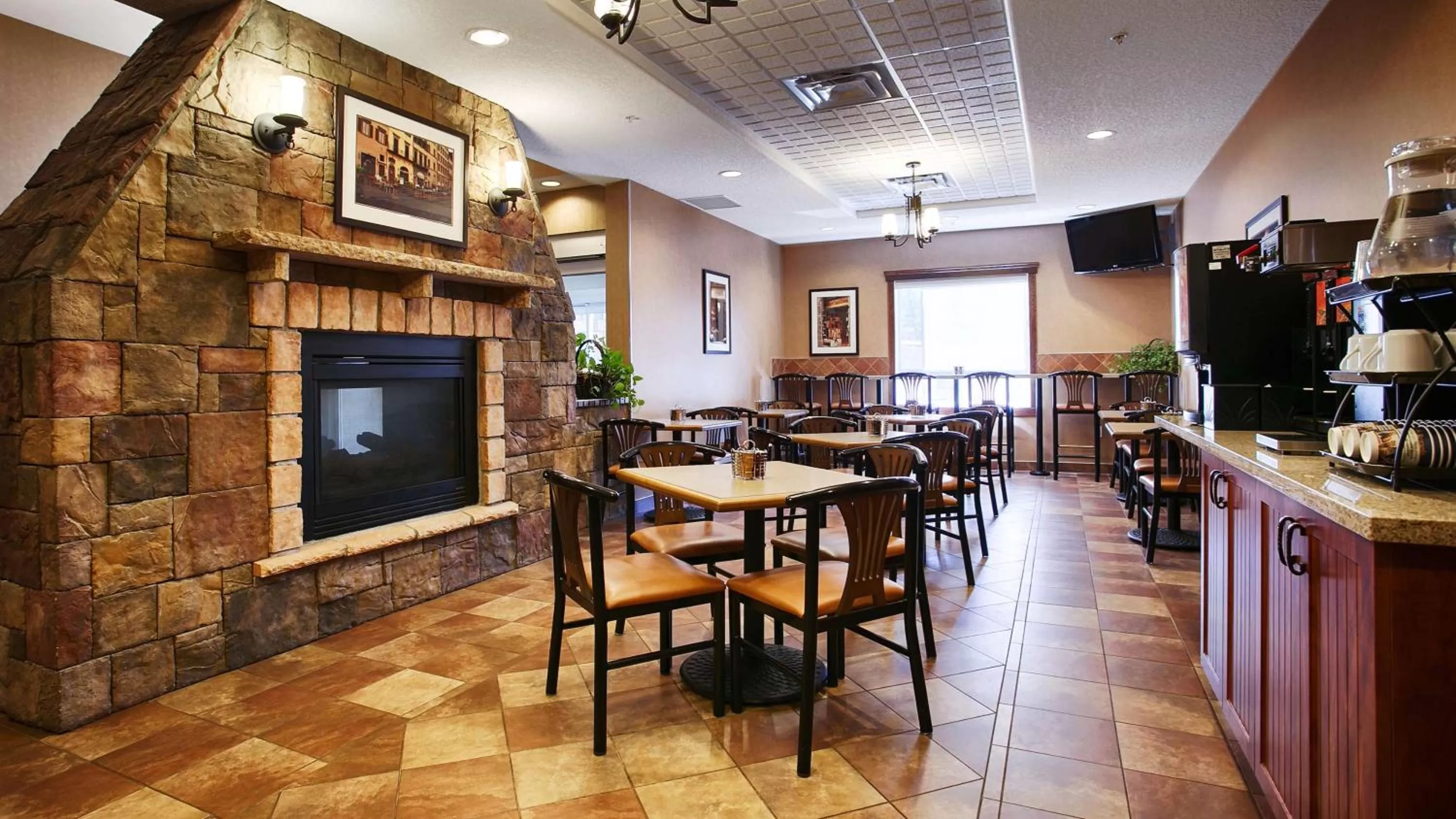 Restaurant/Places to Eat in Best Western Diamond Inn
