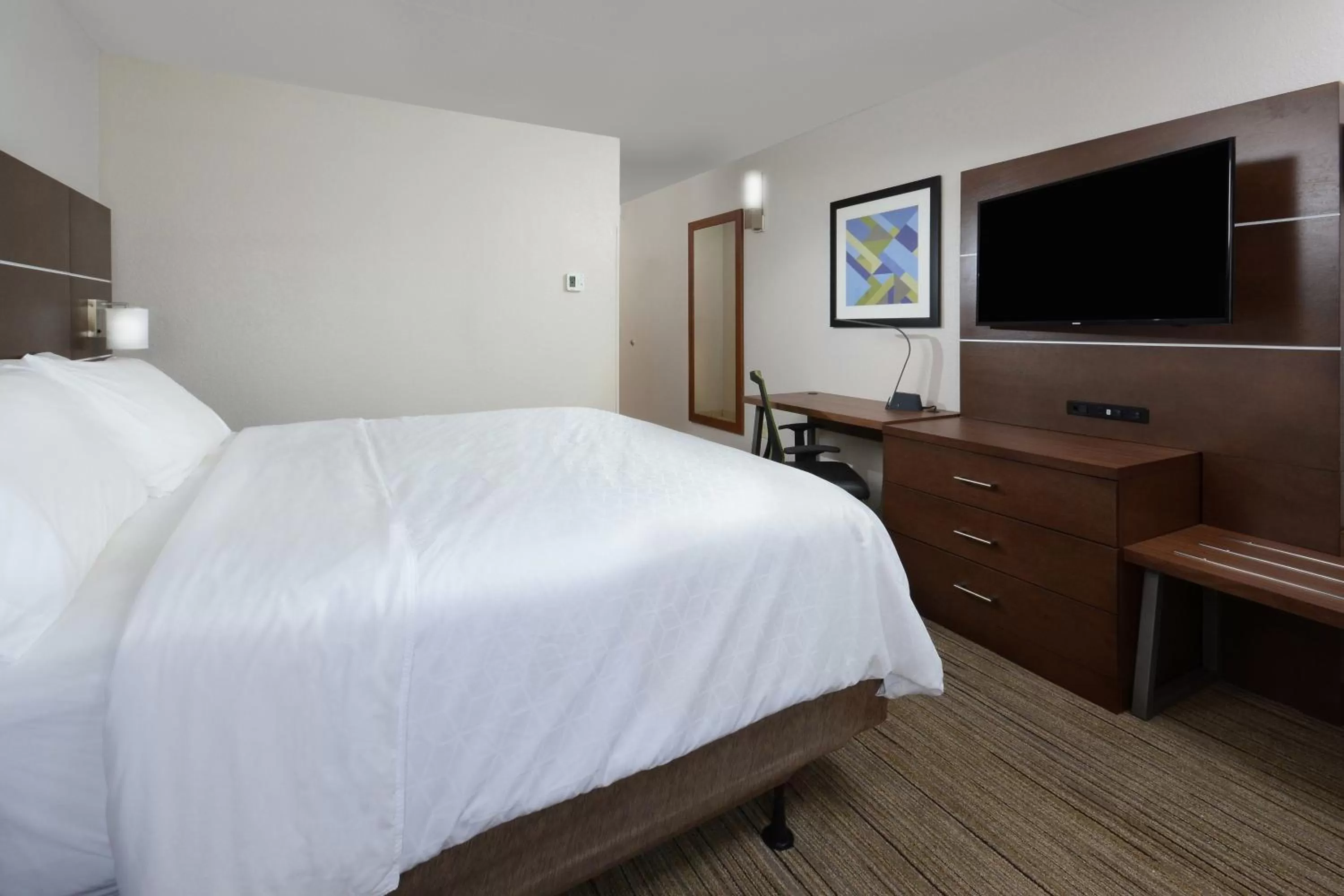 Photo of the whole room, Bed in Holiday Inn Express Danville by IHG