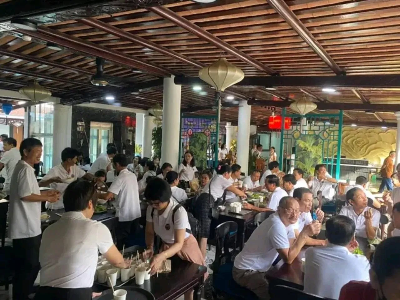 Restaurant/places to eat in Thanh Binh Central Hotel